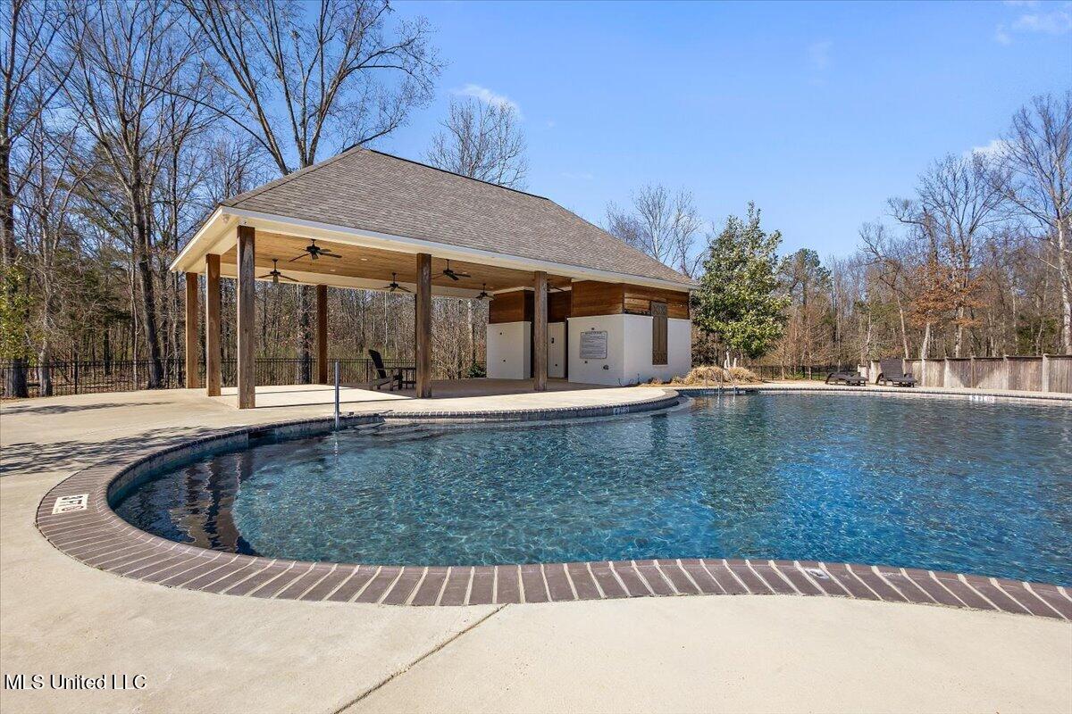 213 S Woodcreek Road, Madison, Mississippi image 49
