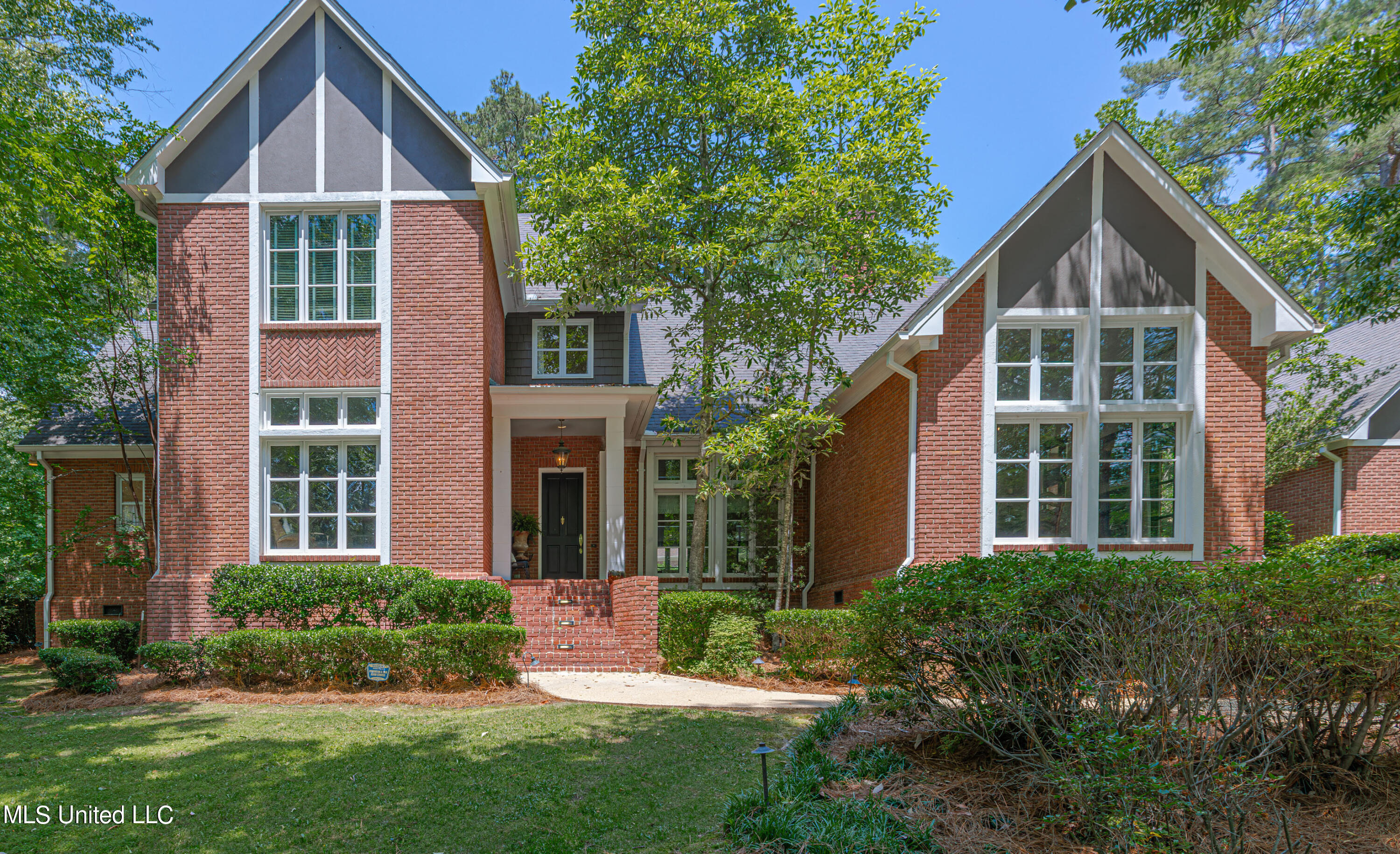 110 Windrush Drive, Flowood, Mississippi image 2