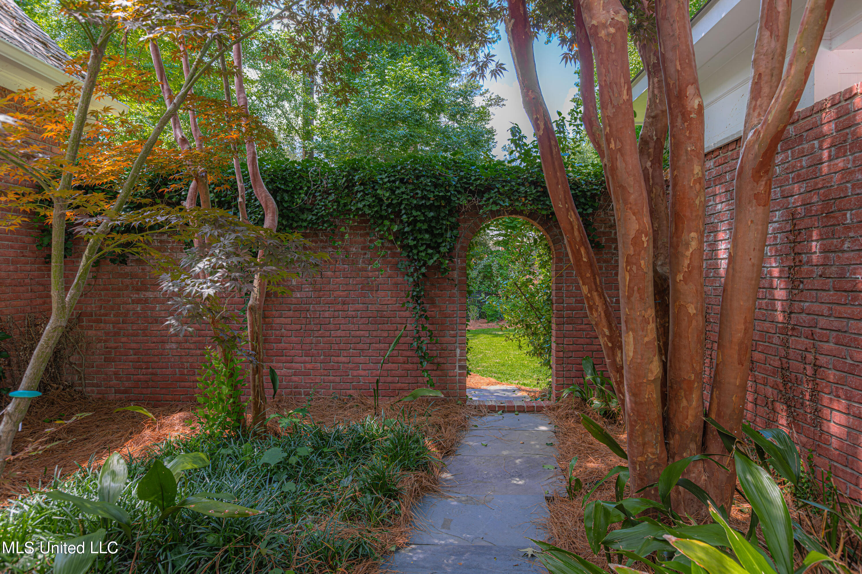 110 Windrush Drive, Flowood, Mississippi image 41