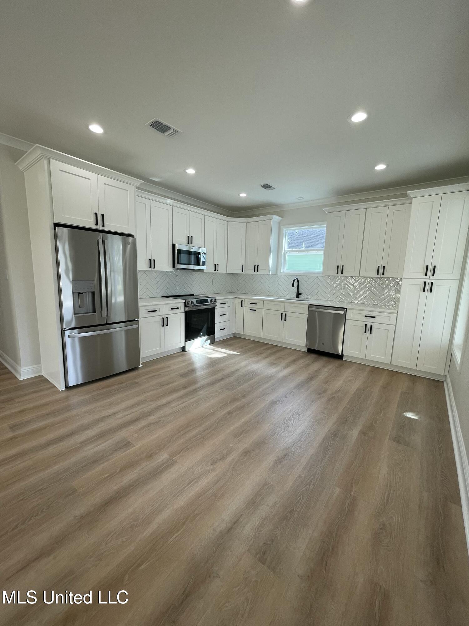 125 Oak Gardens Avenue, Long Beach, Mississippi image 19