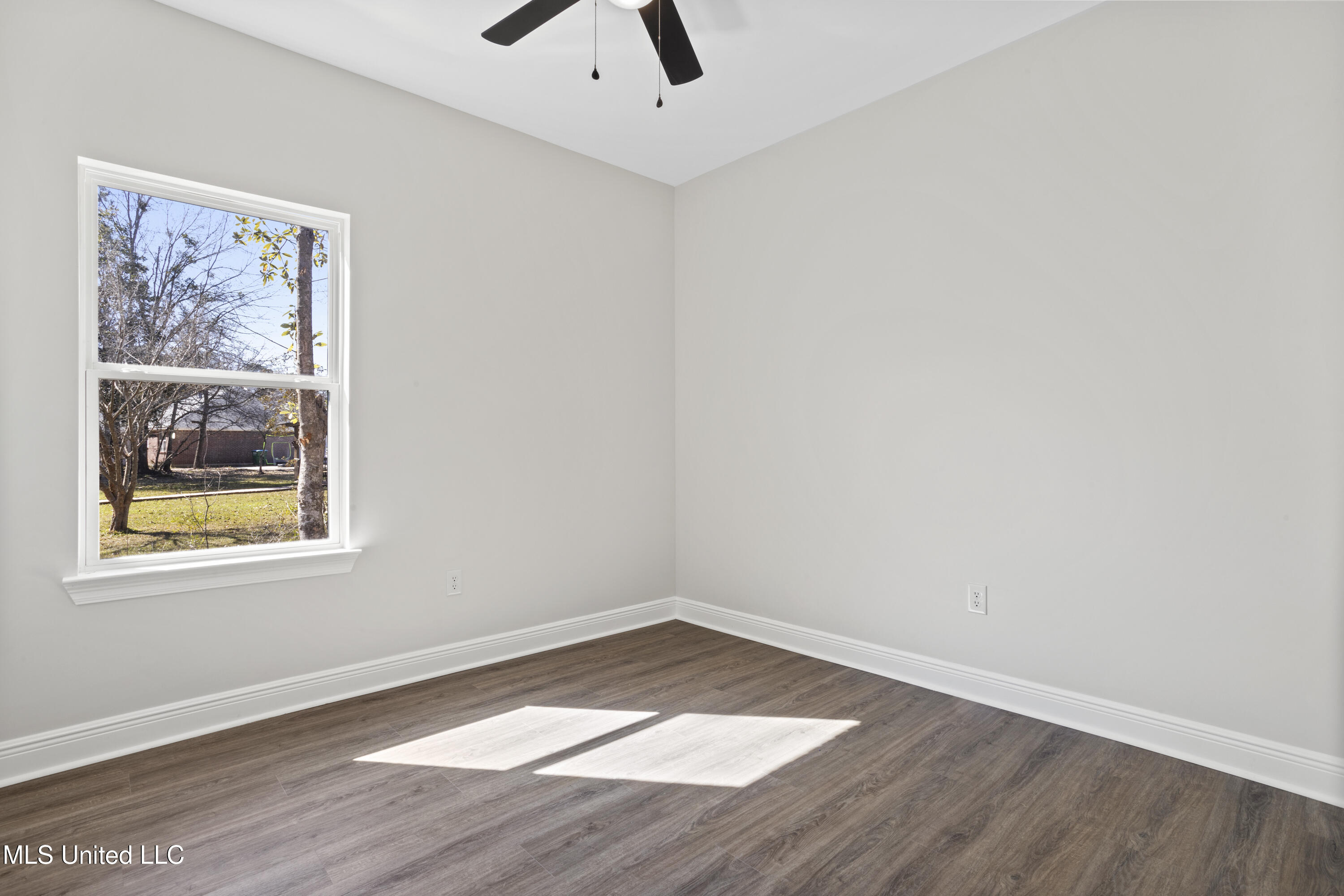 1703 Ladnier Road, Gautier, Mississippi image 27
