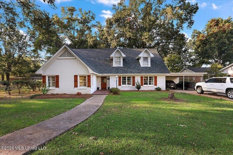 Homes For Sale - 409 E Park Avenue<br/> Leflore County, Greenwood, MS 38930