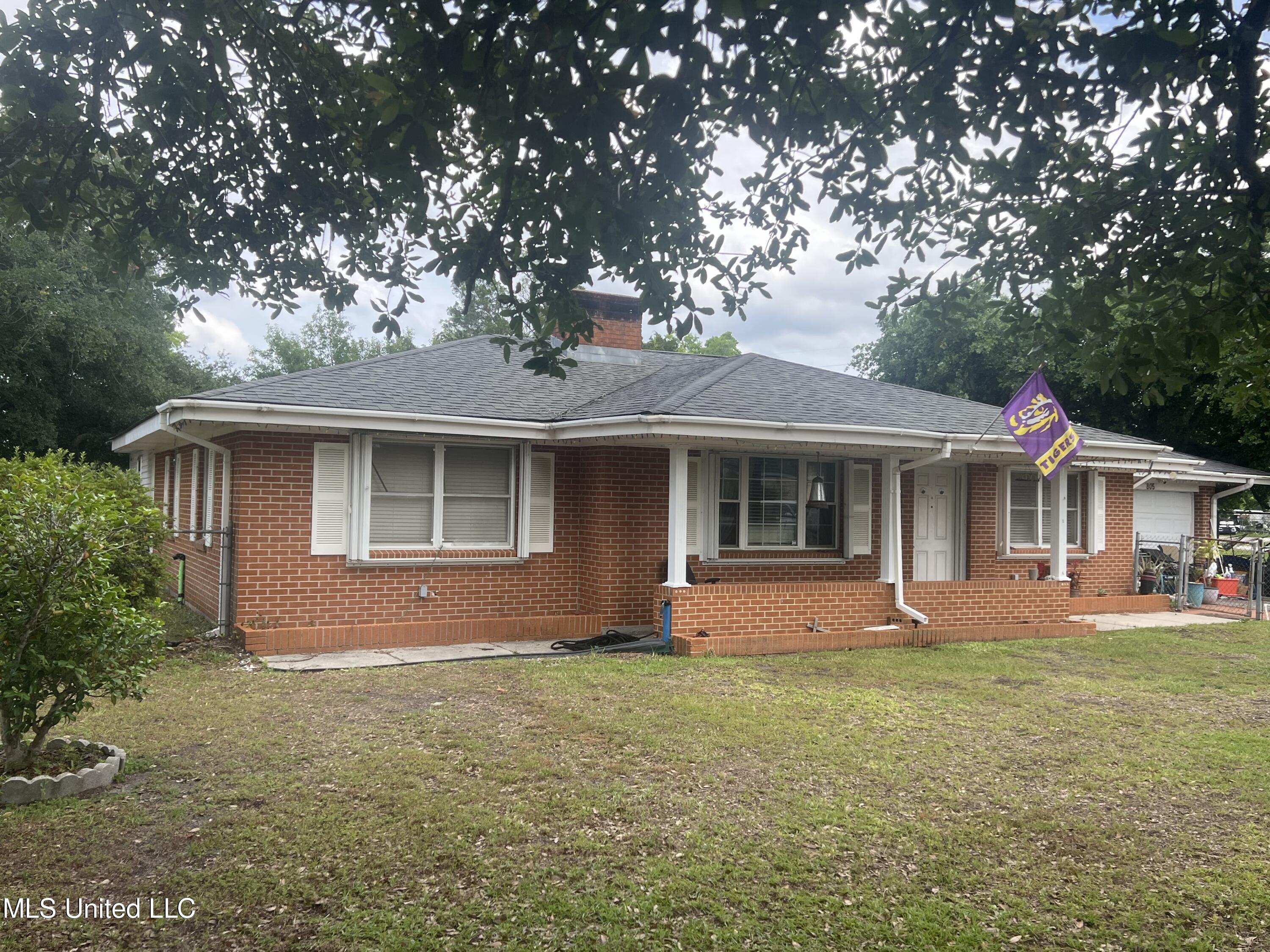 805 Bouslog Street, Bay Saint Louis, Mississippi image 7