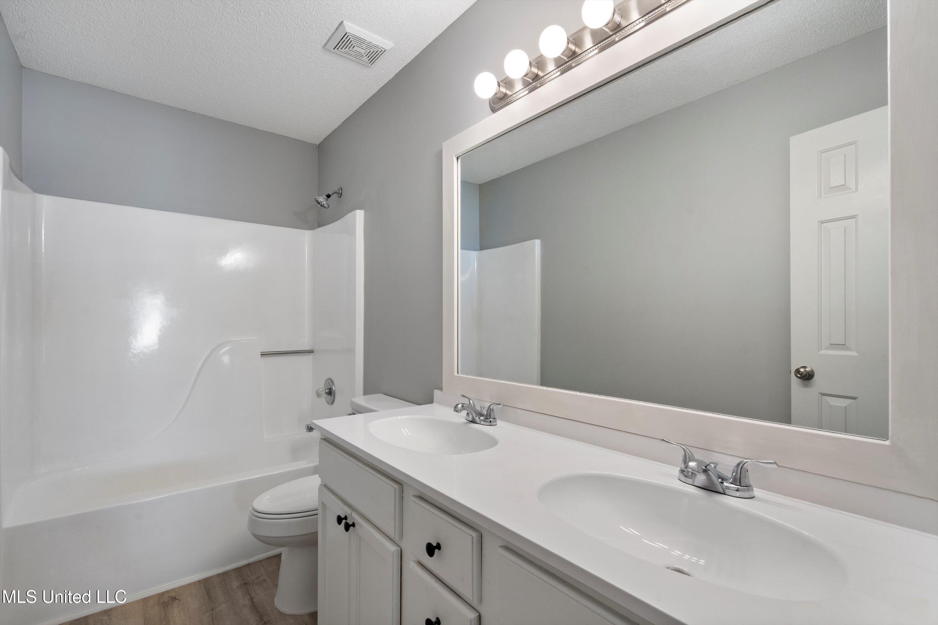 7181 Lynnease Drive, Southaven, Mississippi image 12