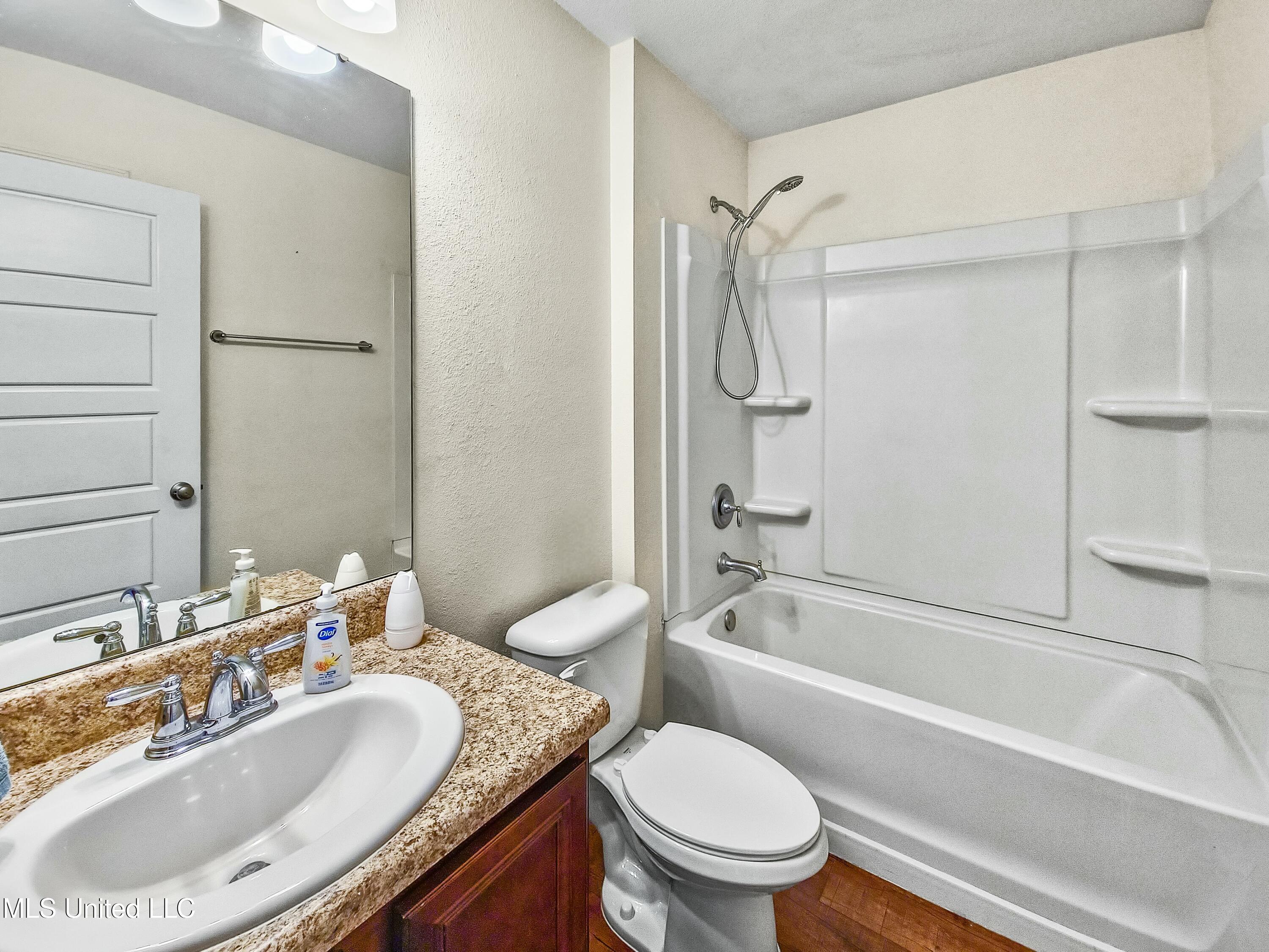 539 W Marigold Drive, Long Beach, Mississippi image 9