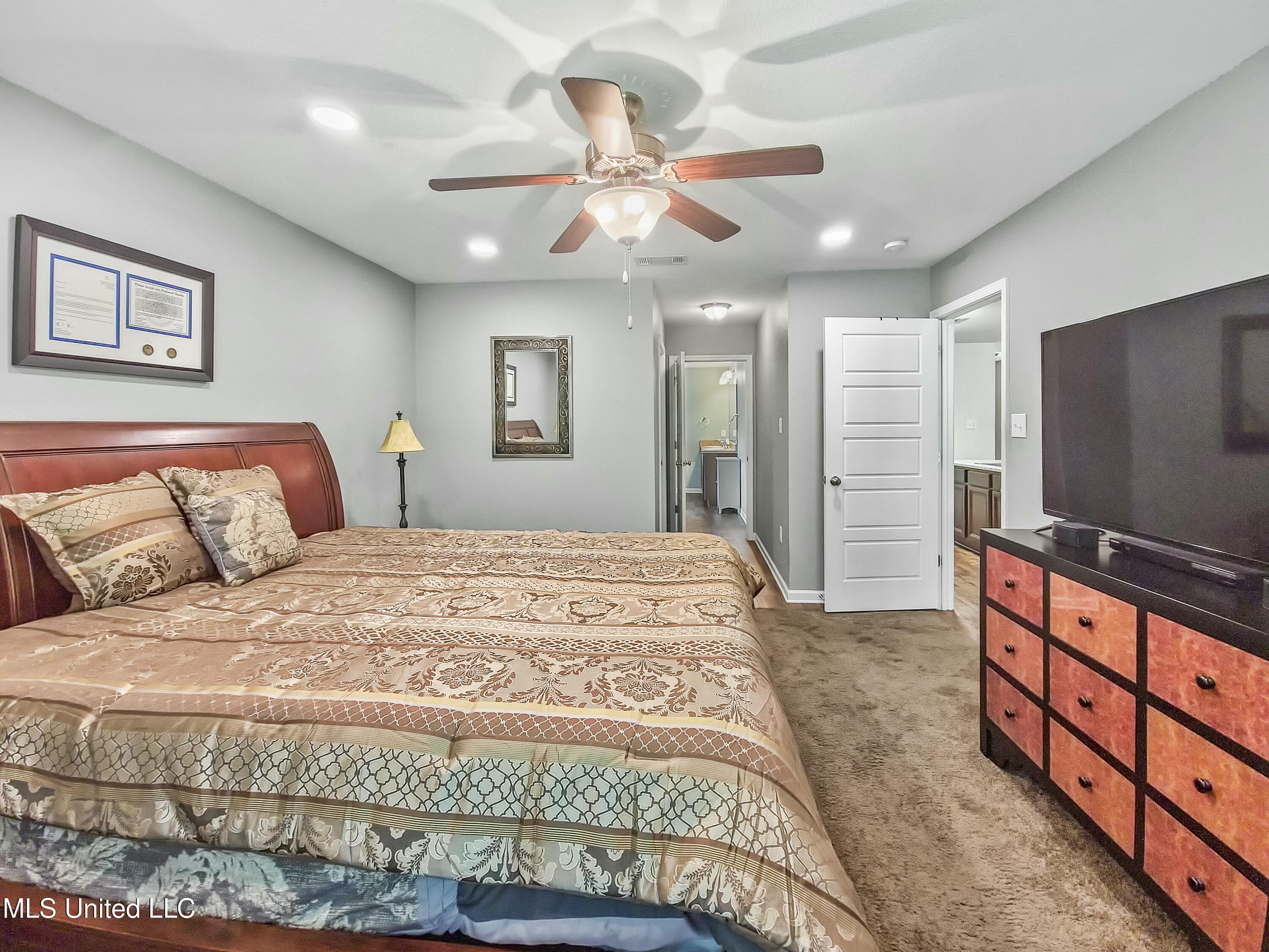 539 W Marigold Drive, Long Beach, Mississippi image 11