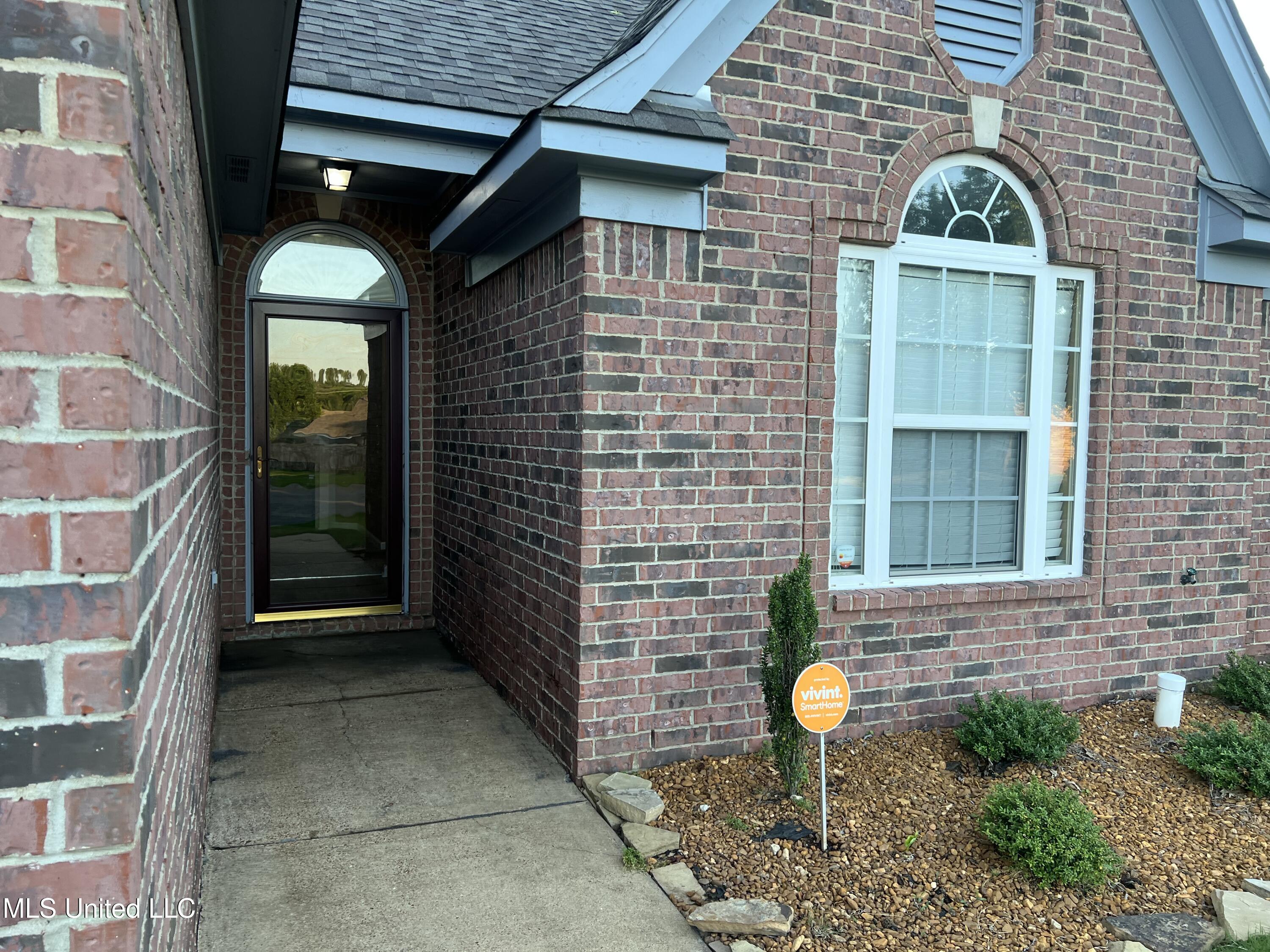 3895 Rolling Wagon Cove, Southaven, Mississippi image 4
