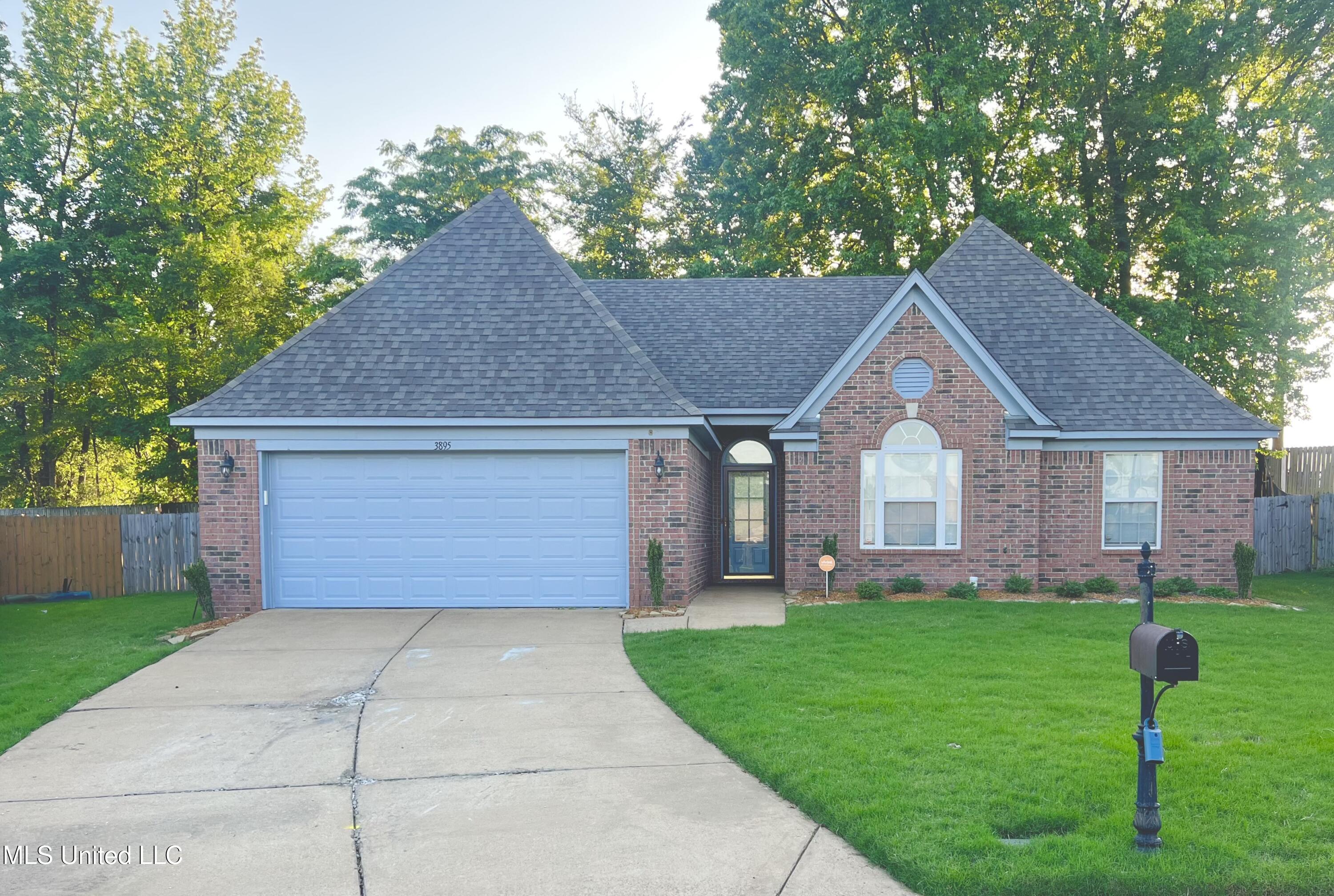 3895 Rolling Wagon Cove, Southaven, Mississippi image 1