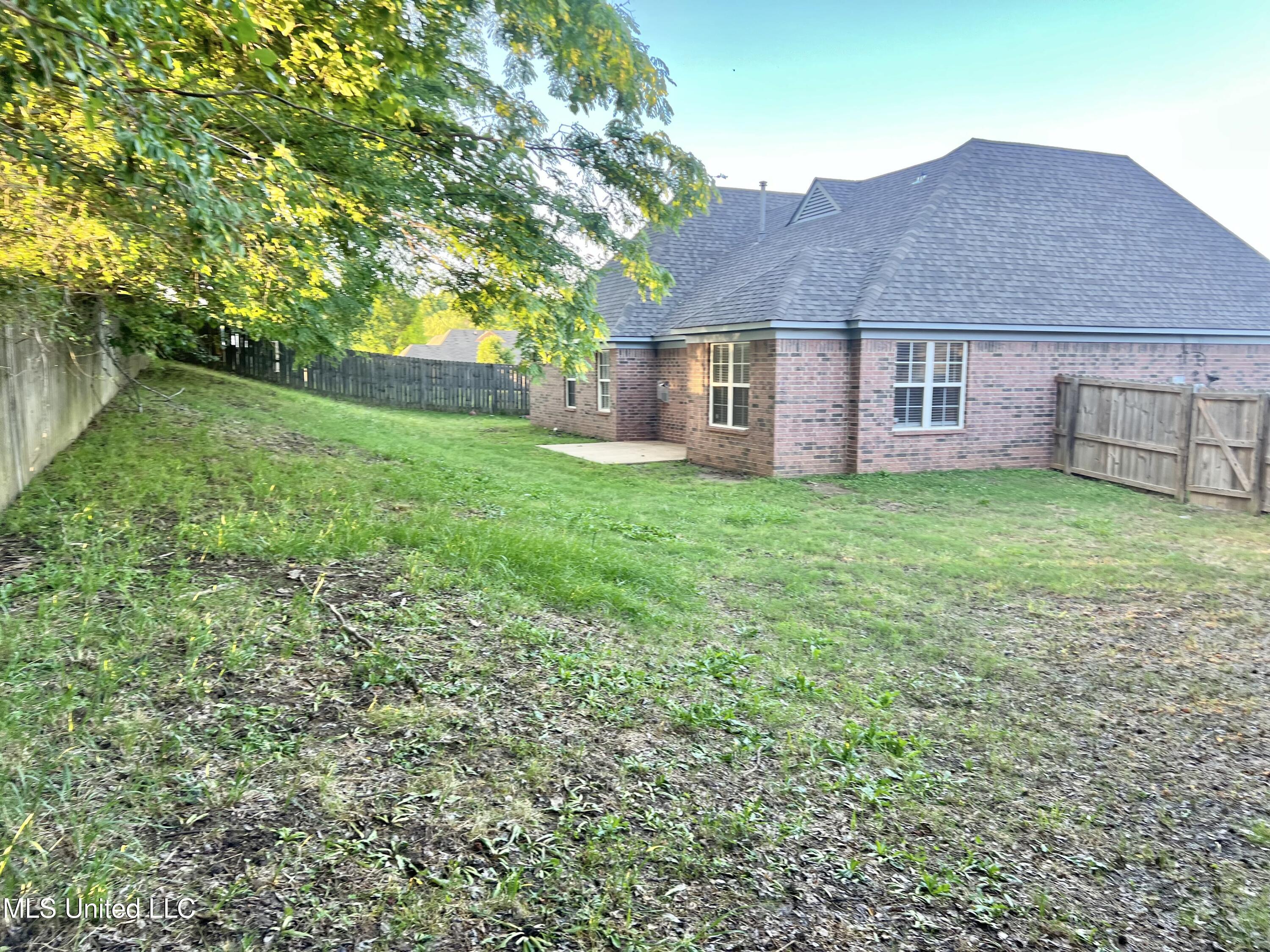 3895 Rolling Wagon Cove, Southaven, Mississippi image 23
