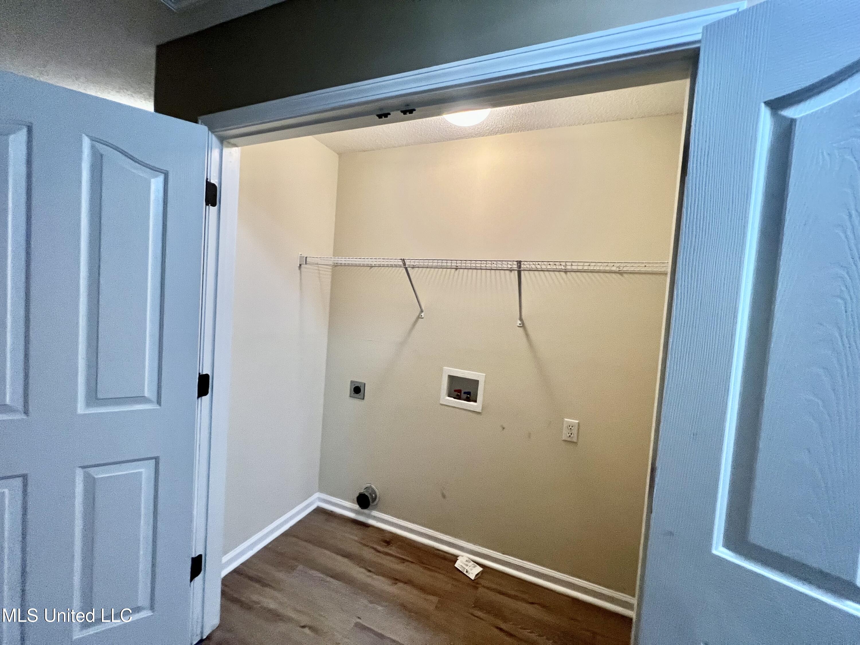 3895 Rolling Wagon Cove, Southaven, Mississippi image 18