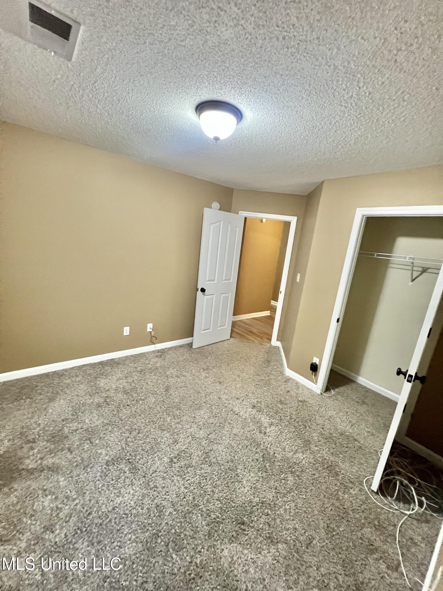 3895 Rolling Wagon Cove, Southaven, Mississippi image 21