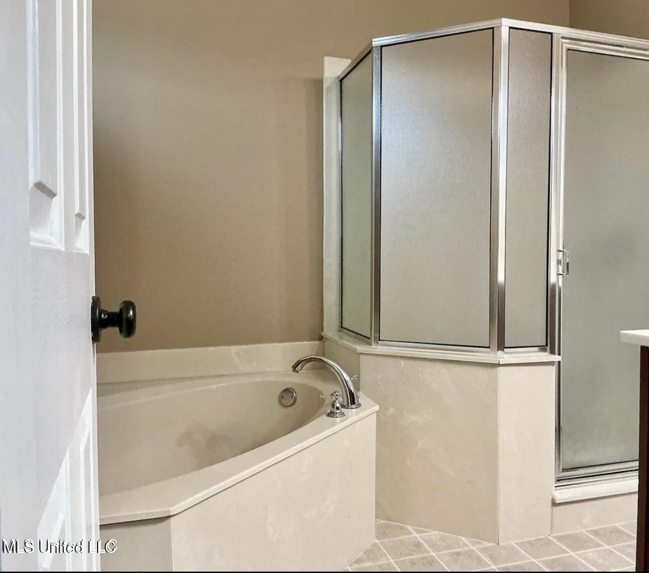 3895 Rolling Wagon Cove, Southaven, Mississippi image 16