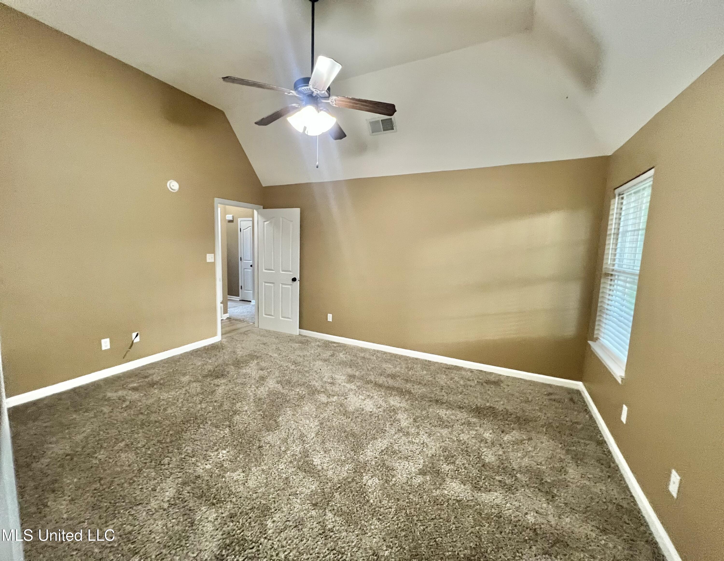 3895 Rolling Wagon Cove, Southaven, Mississippi image 15