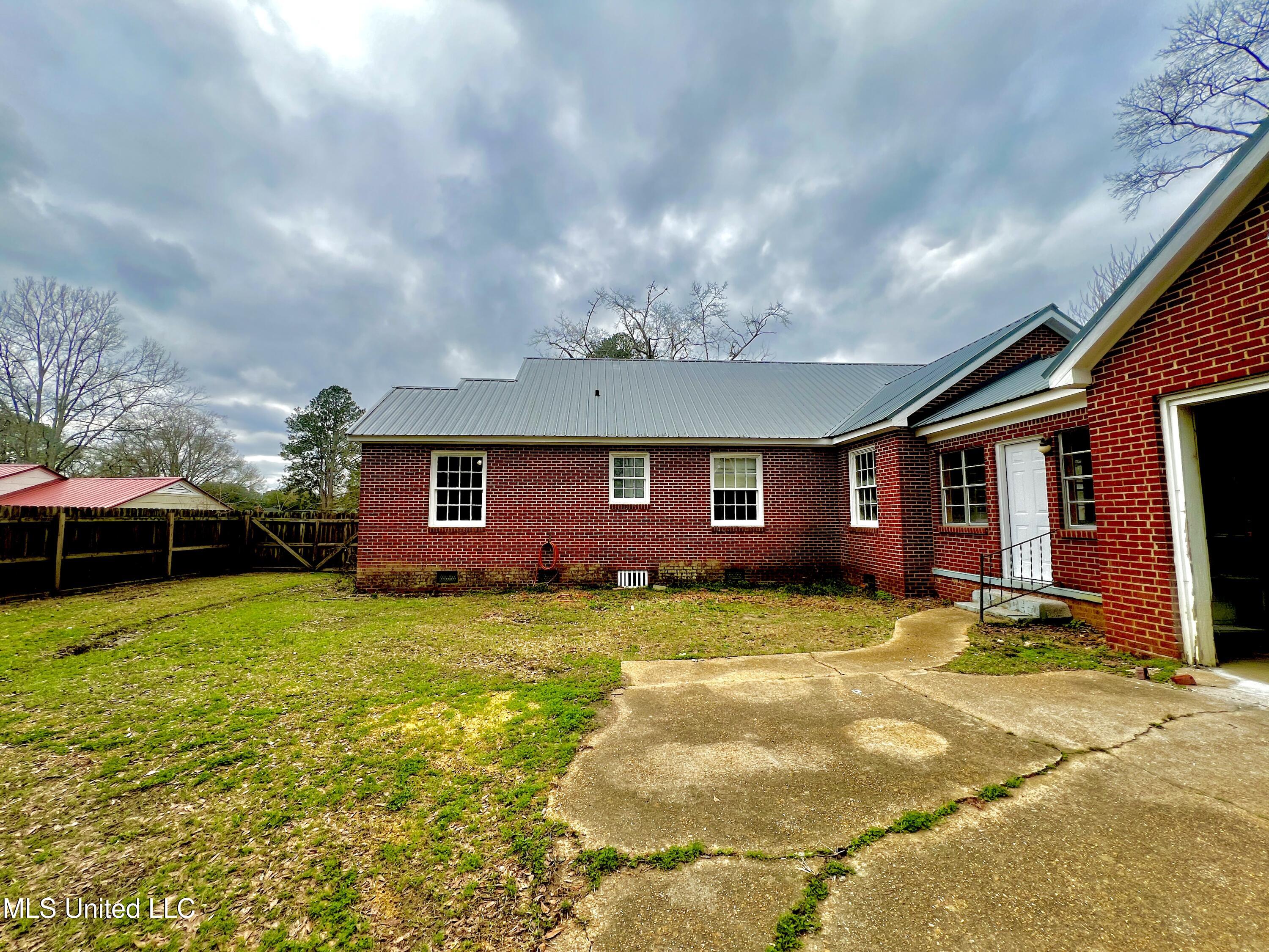 508 N Jordan Street, Carthage, Mississippi image 12