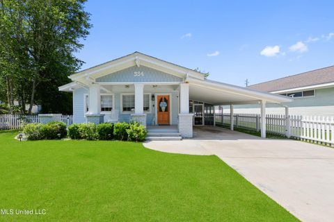 Homes For Sale - 354 Main Street<br/> Hancock County, Bay Saint Louis, MS 39520