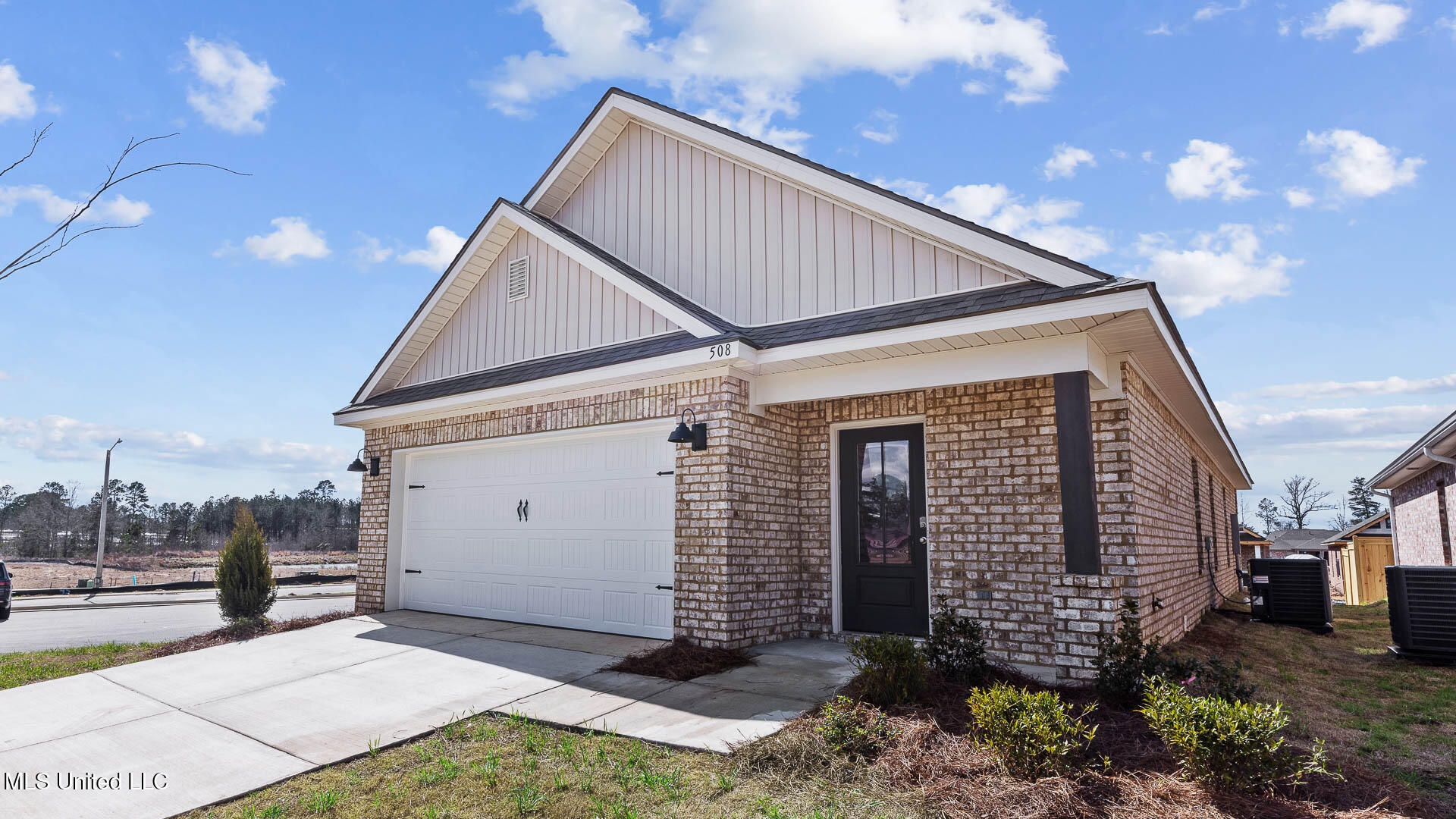 413 Hidden Reed Ct Ct, Pearl, Mississippi image 2