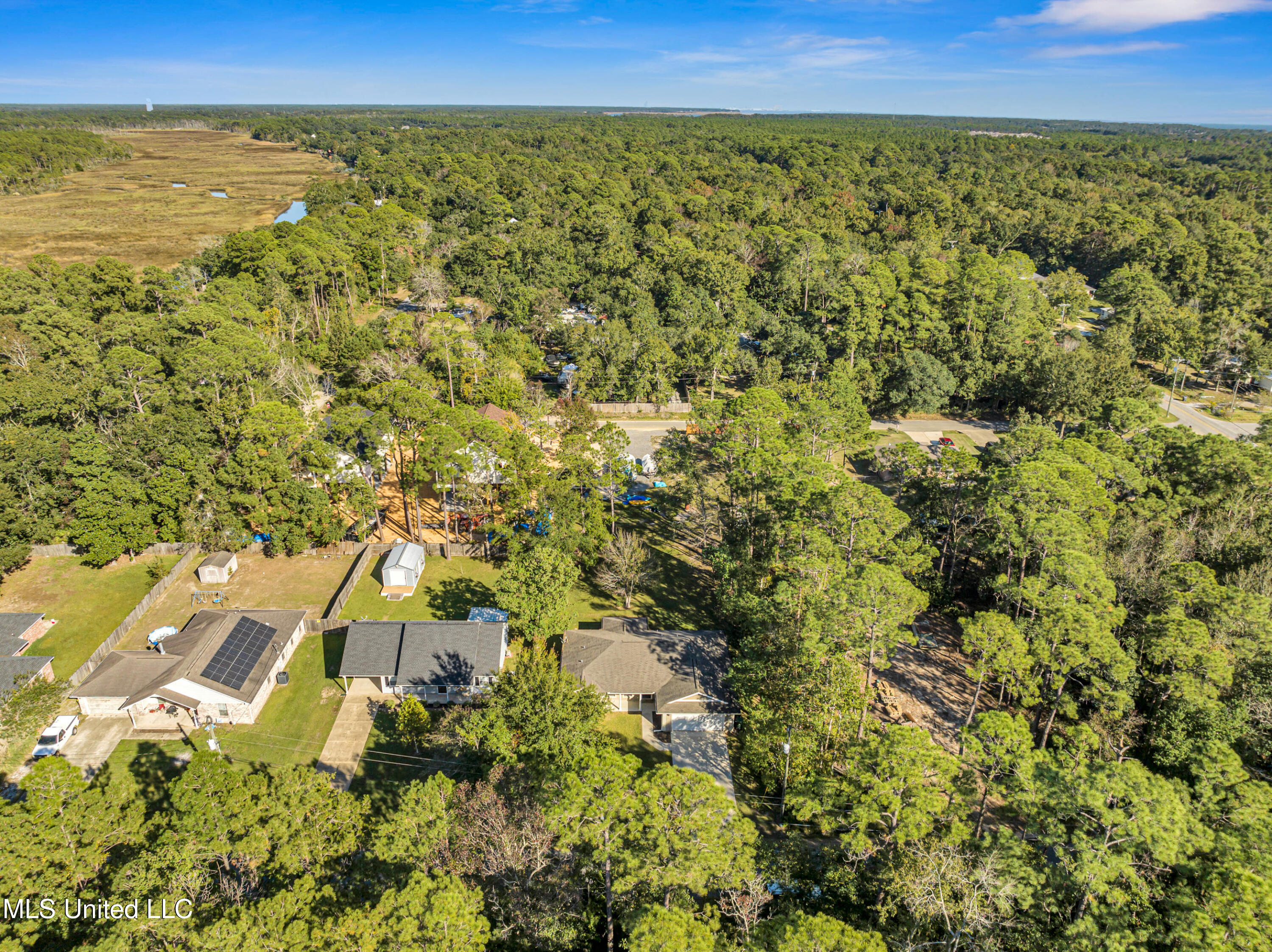 2112 Deer Street, Ocean Springs, Mississippi image 22