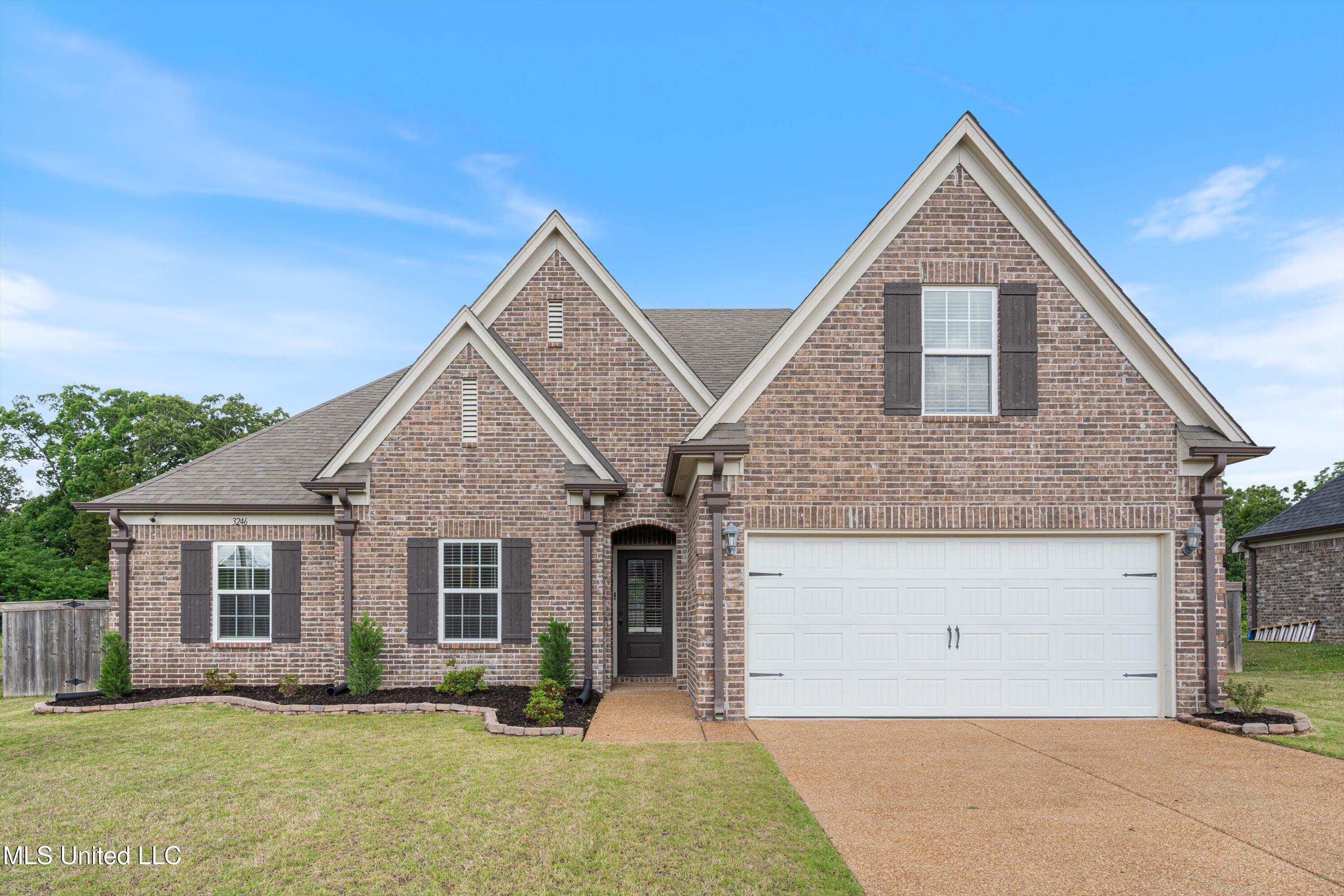 3246 Magnolia Ridge Drive, Hernando, Mississippi image 1