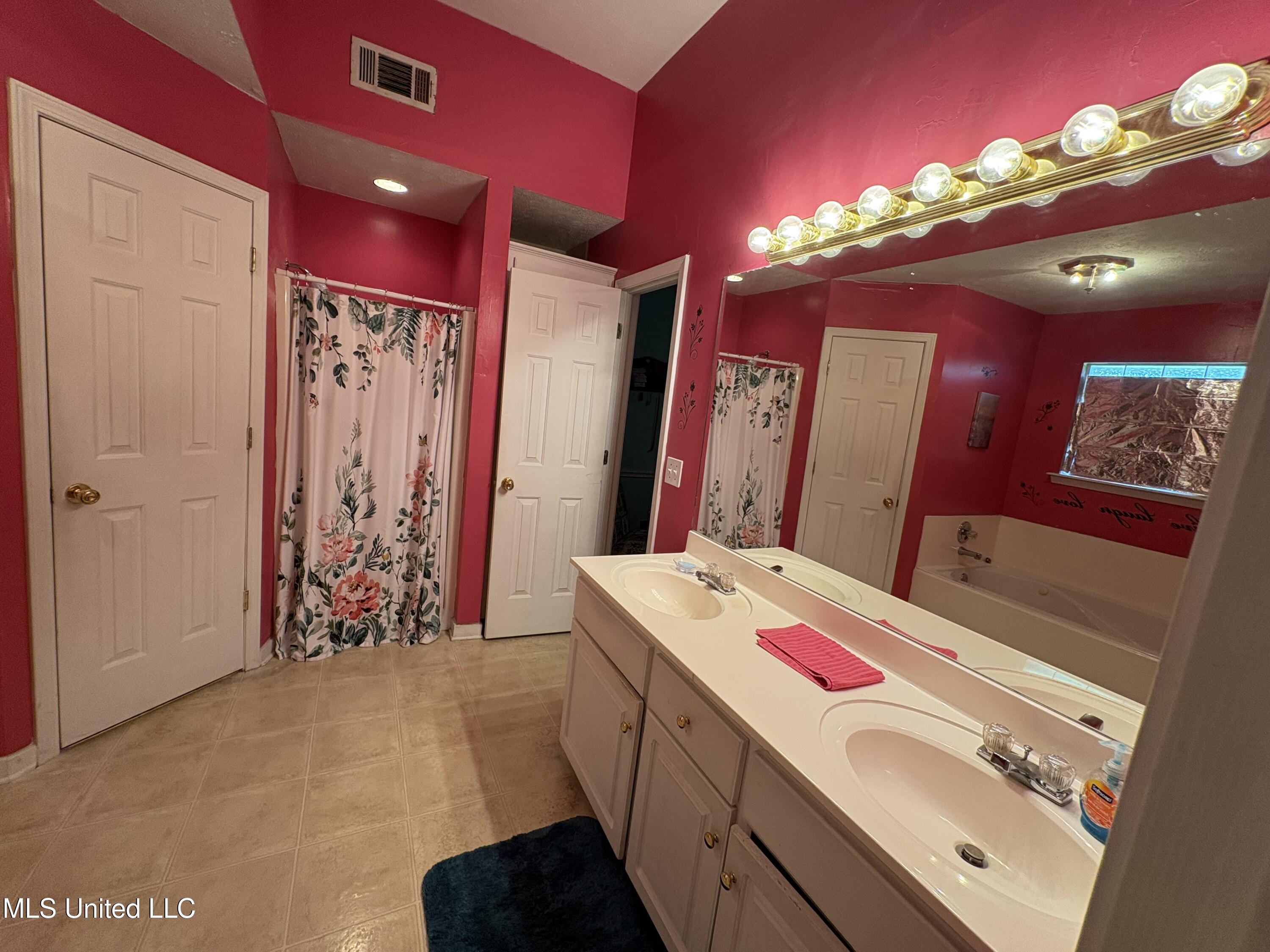 9831 Crooked Creek Boulevard, Byram, Mississippi image 13