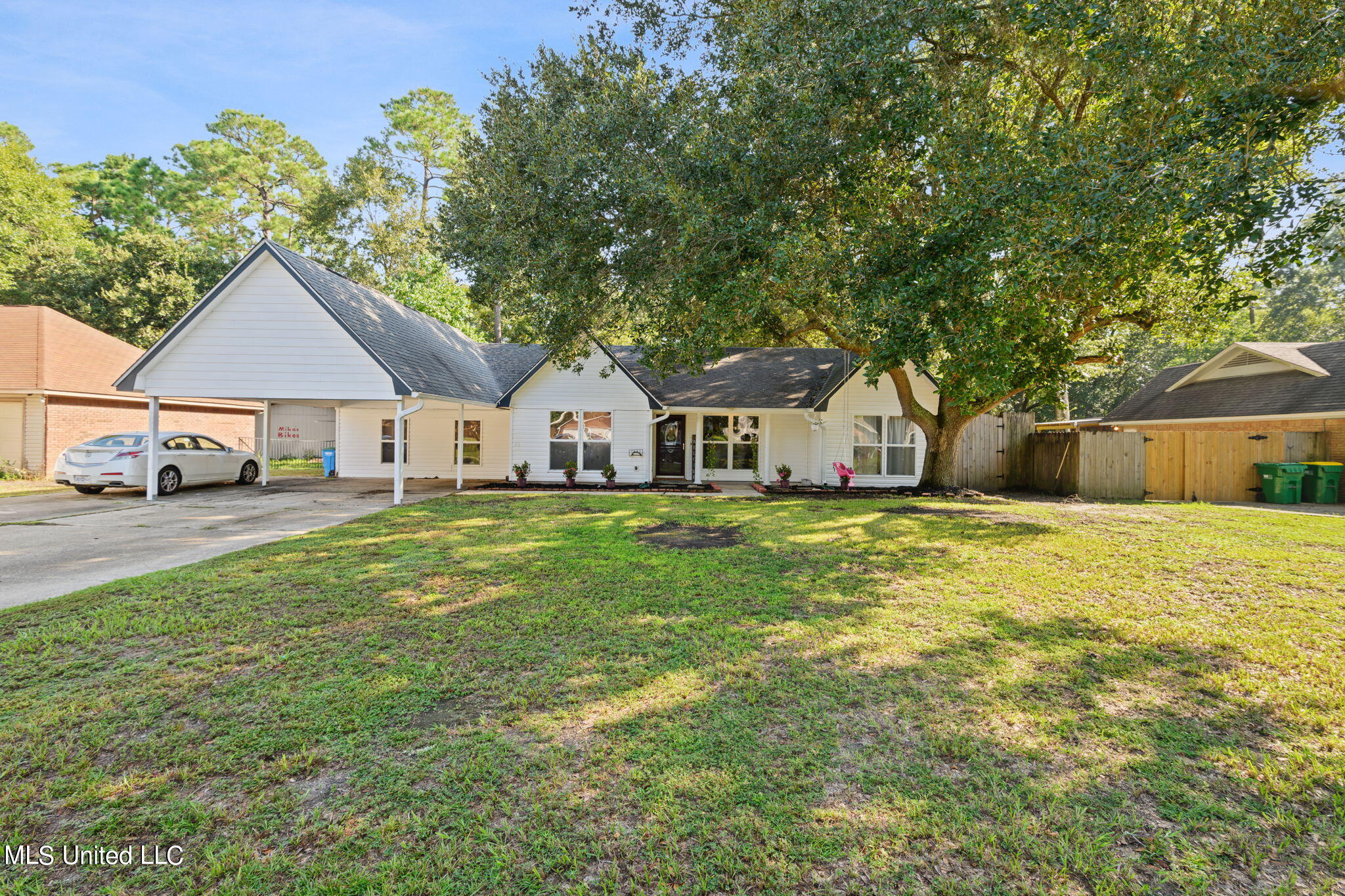 7016 Red Bud Lane, Ocean Springs, Mississippi image 2