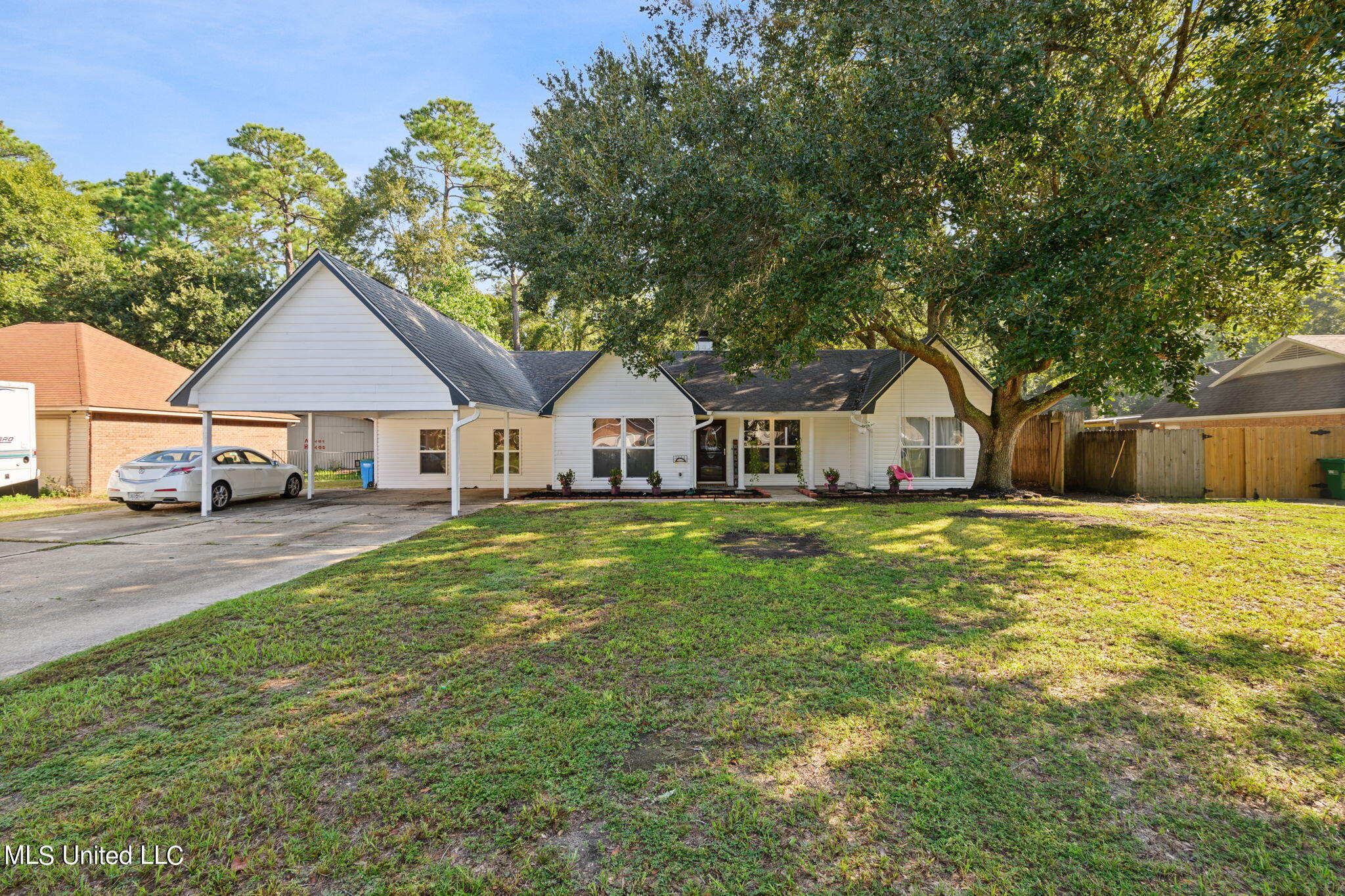 7016 Red Bud Lane, Ocean Springs, Mississippi image 1