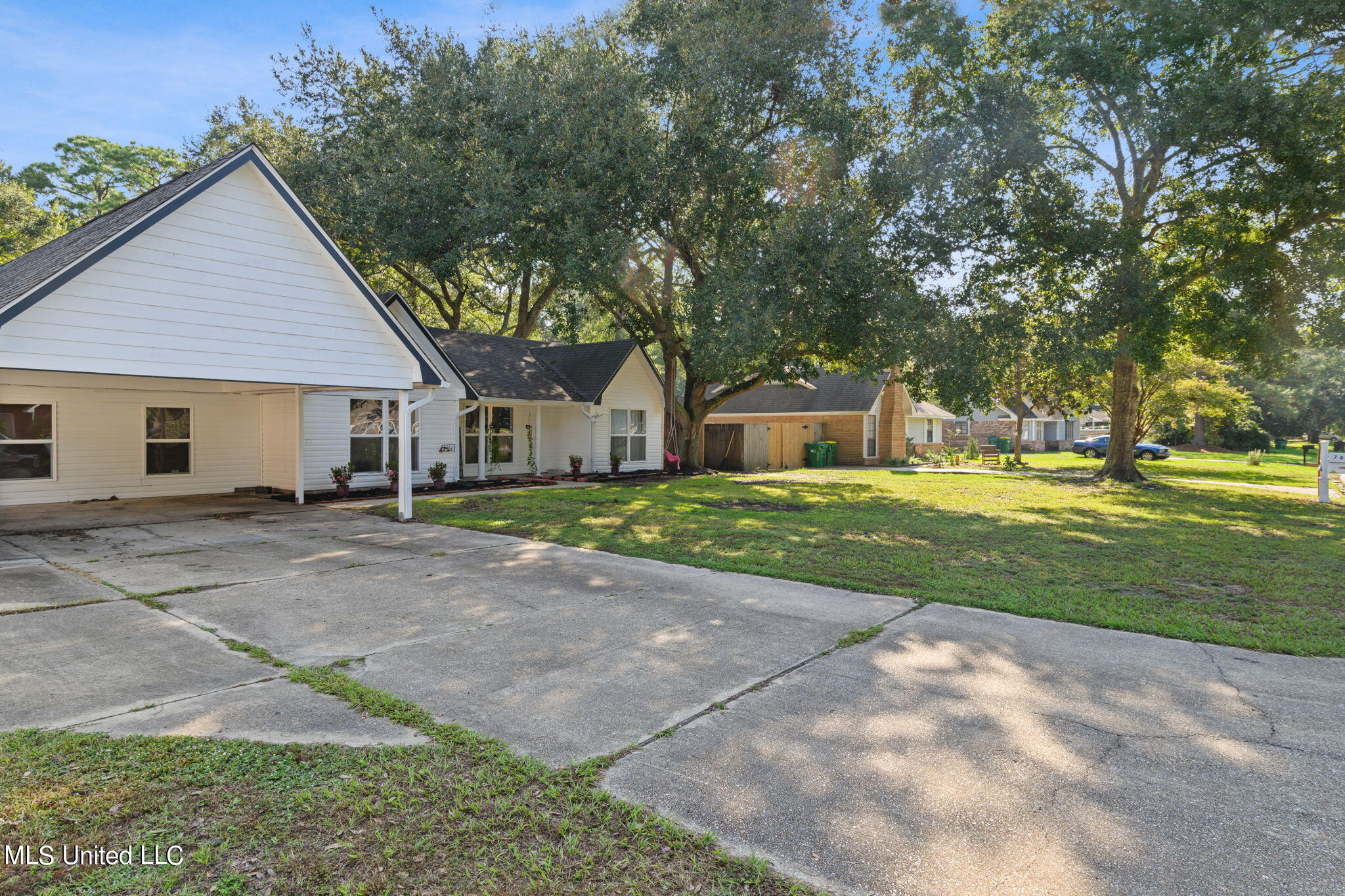 7016 Red Bud Lane, Ocean Springs, Mississippi image 3