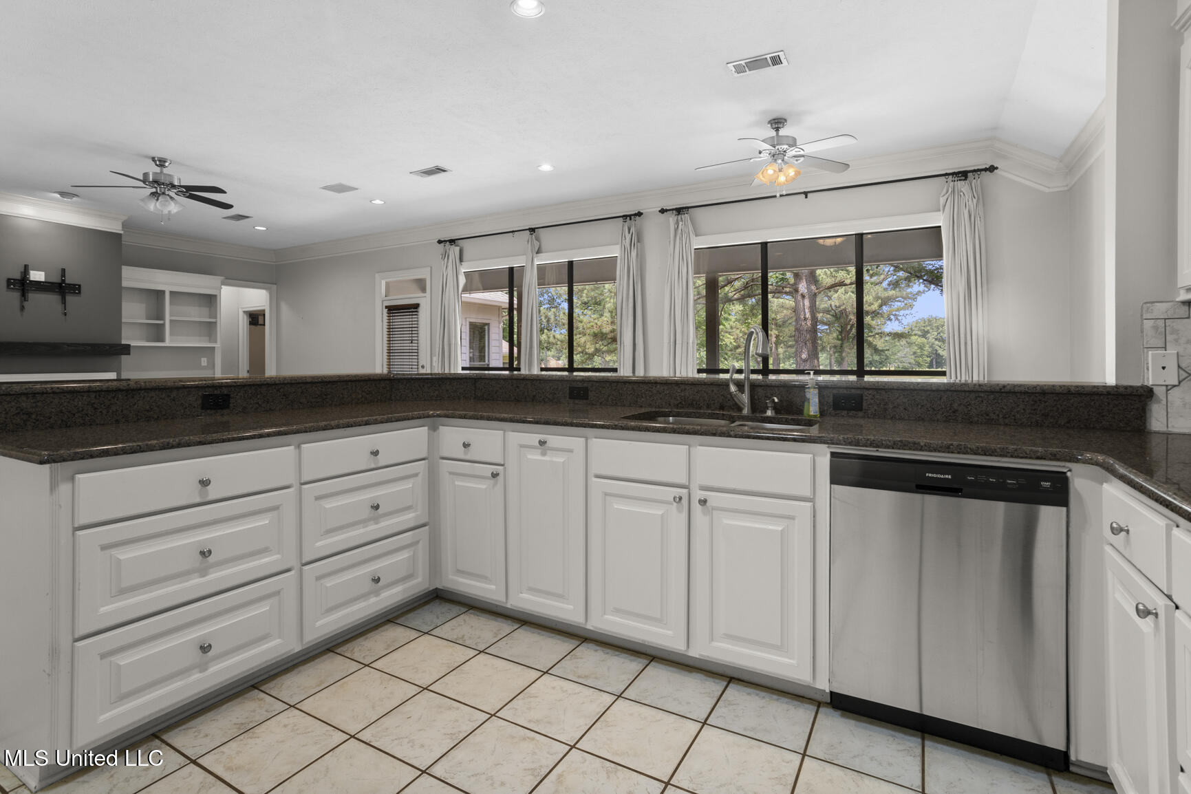 415 Spike Ridge, Canton, Mississippi image 10