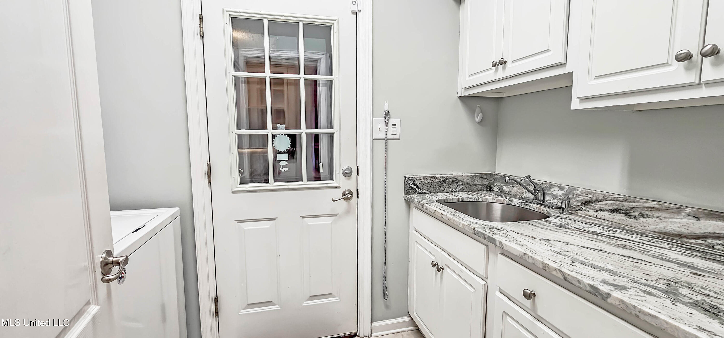9855 Leslie Lane, Olive Branch, Mississippi image 16
