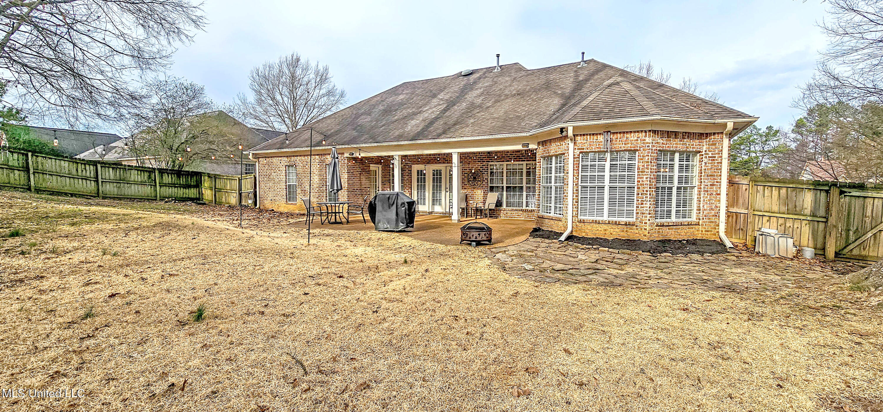 9855 Leslie Lane, Olive Branch, Mississippi image 43