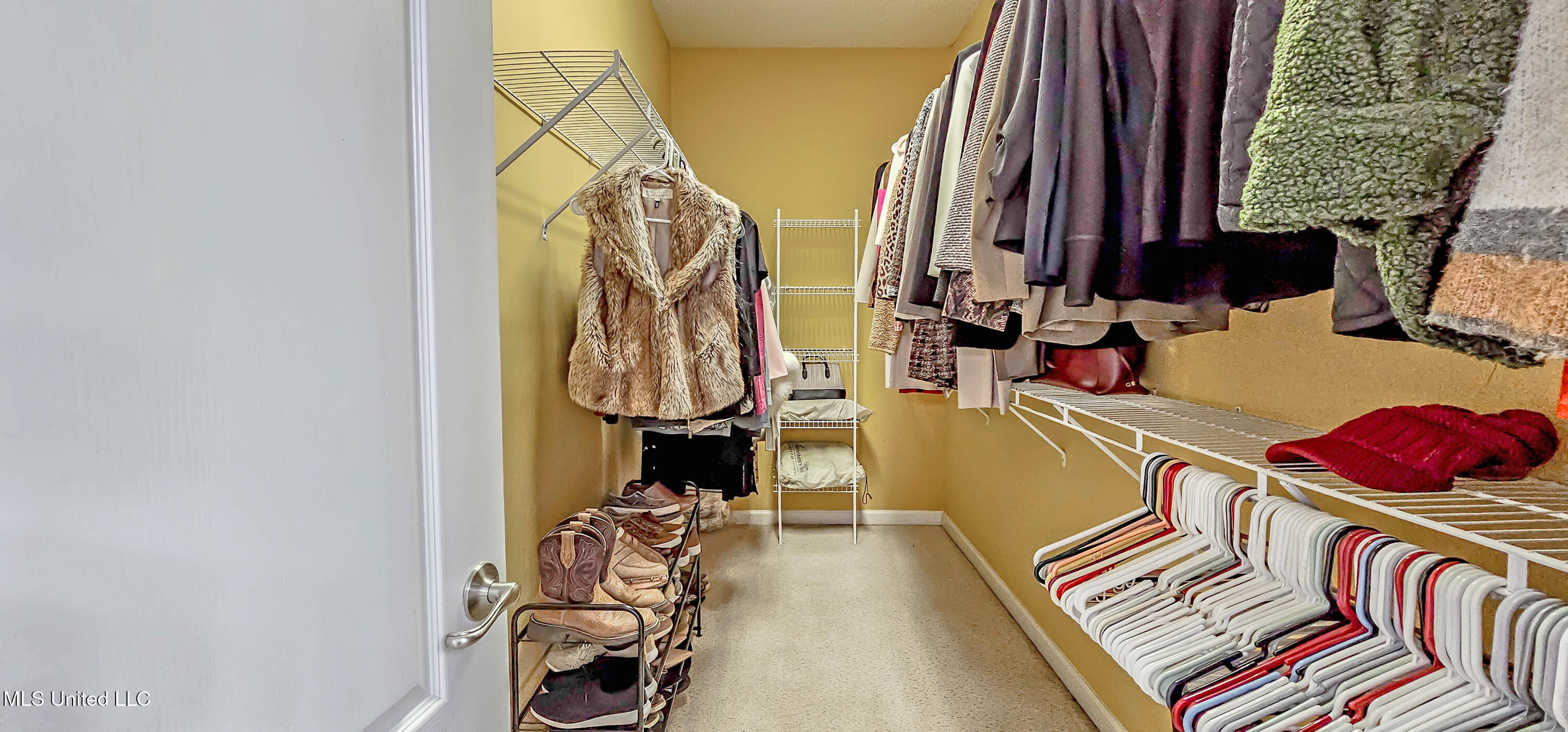 9855 Leslie Lane, Olive Branch, Mississippi image 33