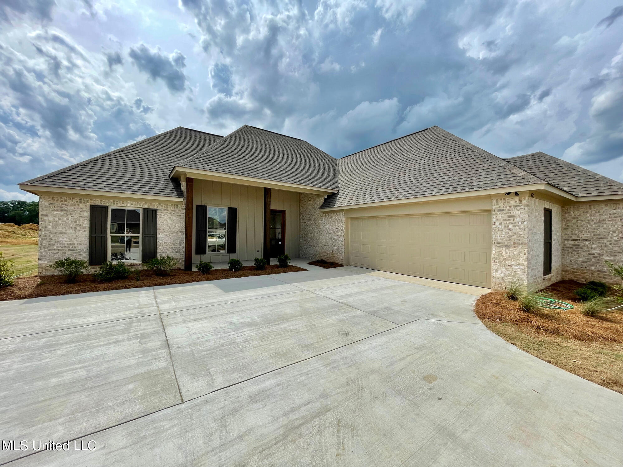 425 Aurora Circle, Canton, Mississippi image 6