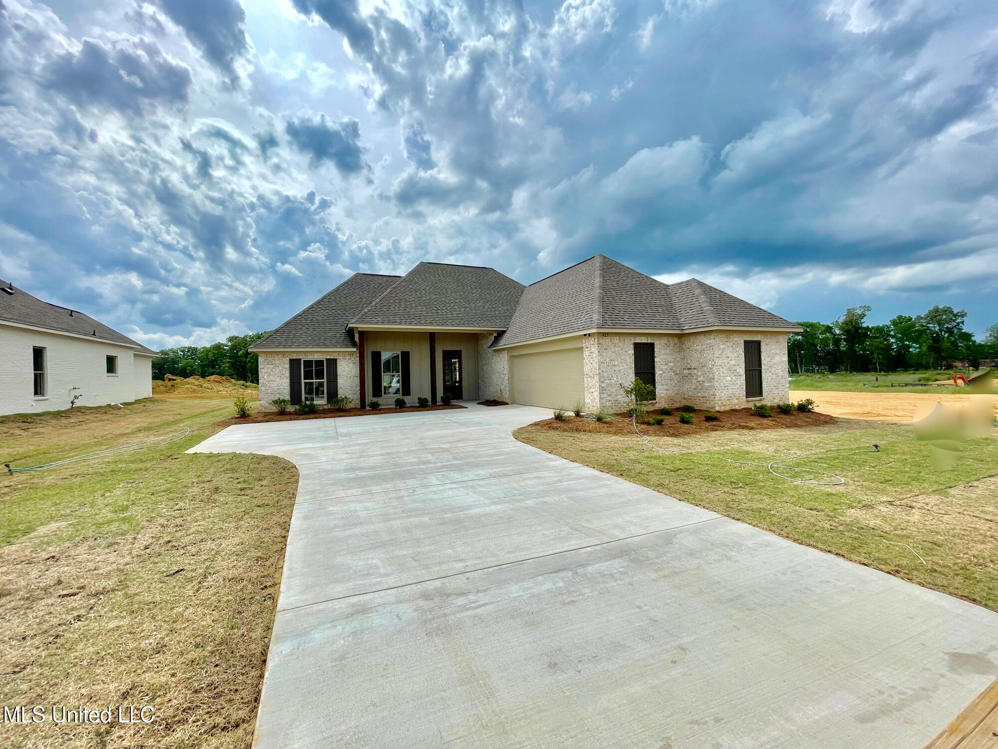 425 Aurora Circle, Canton, Mississippi image 4