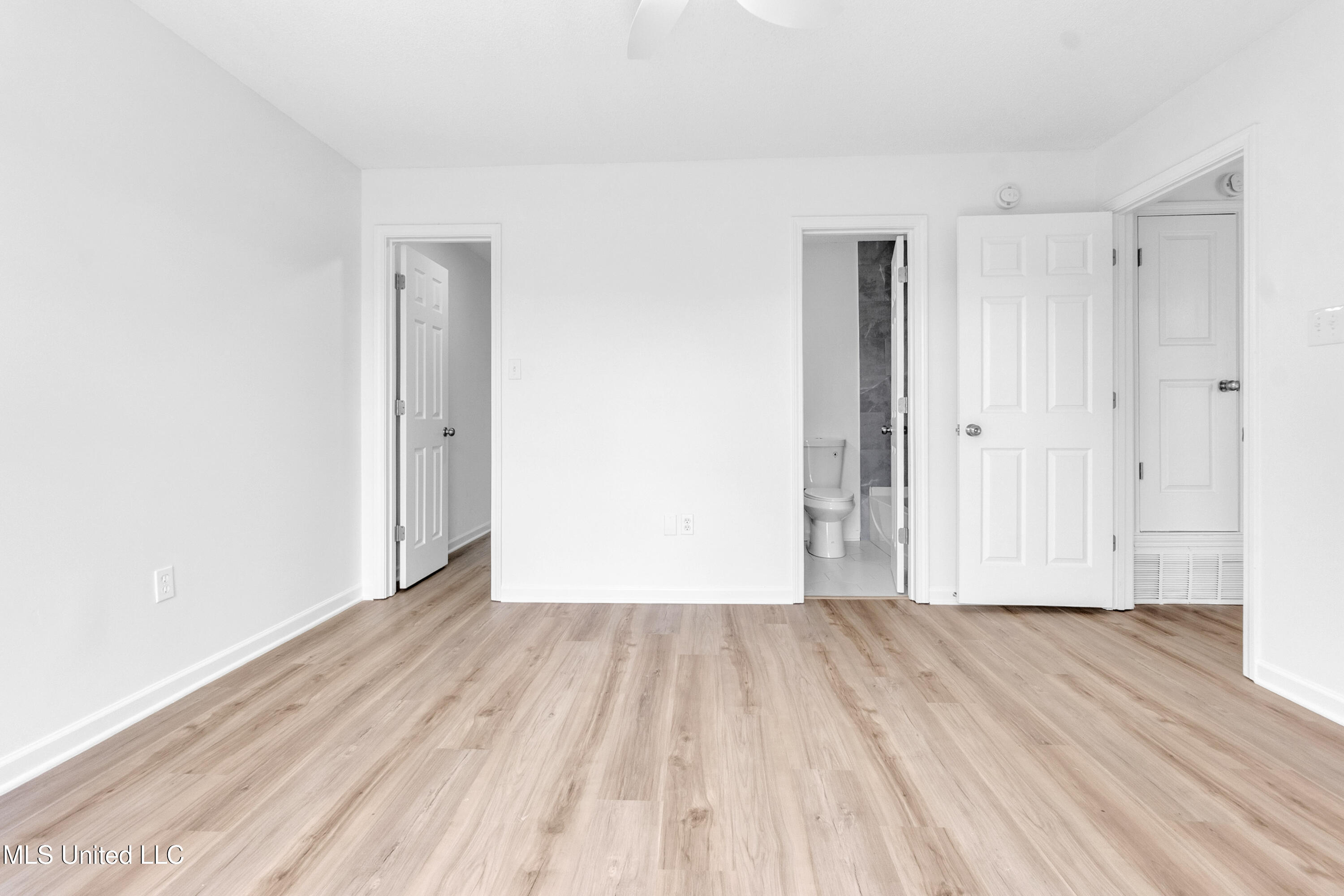 10627 Pecan View Drive, Olive Branch, Mississippi image 17