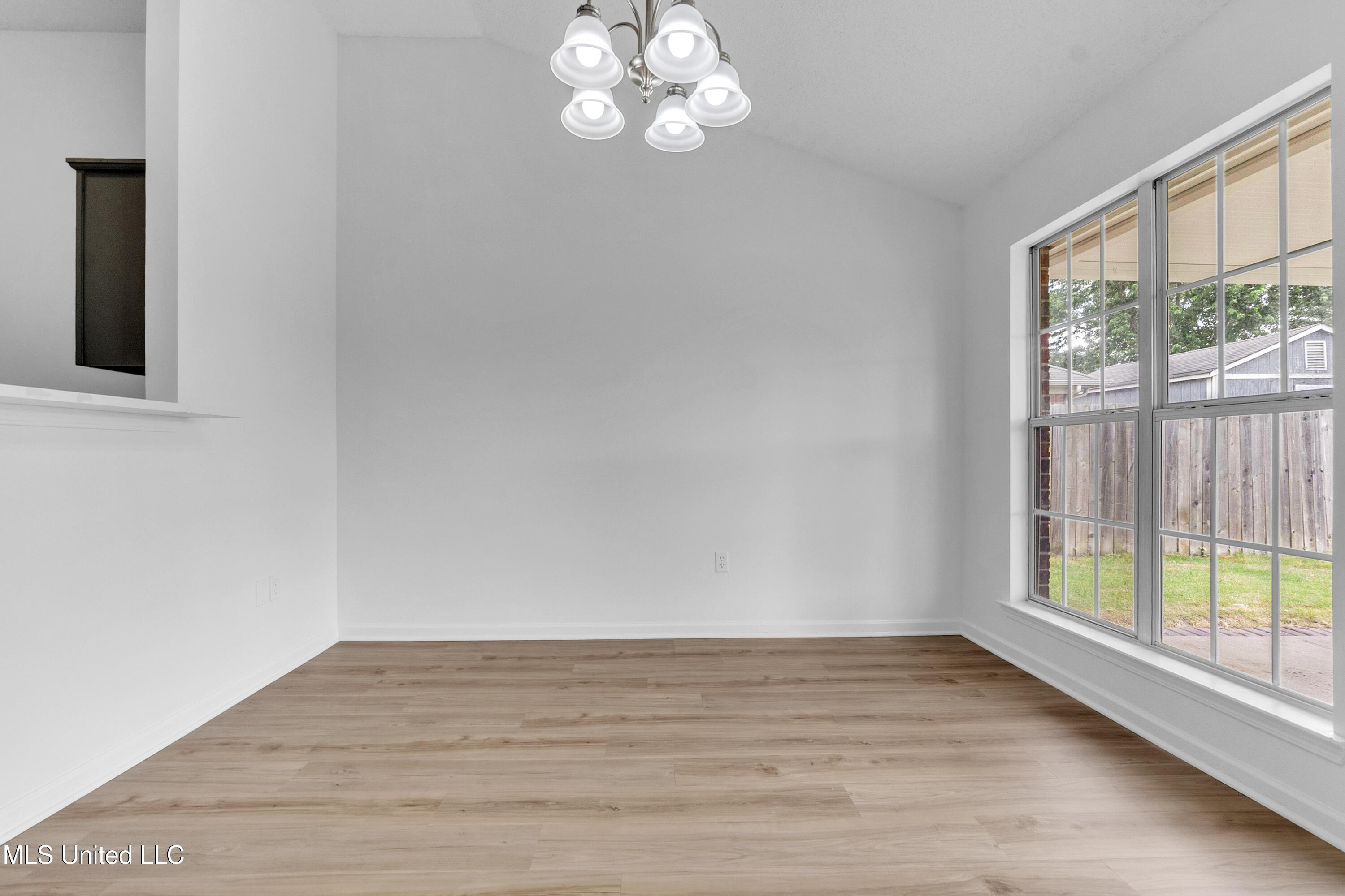 10627 Pecan View Drive, Olive Branch, Mississippi image 12