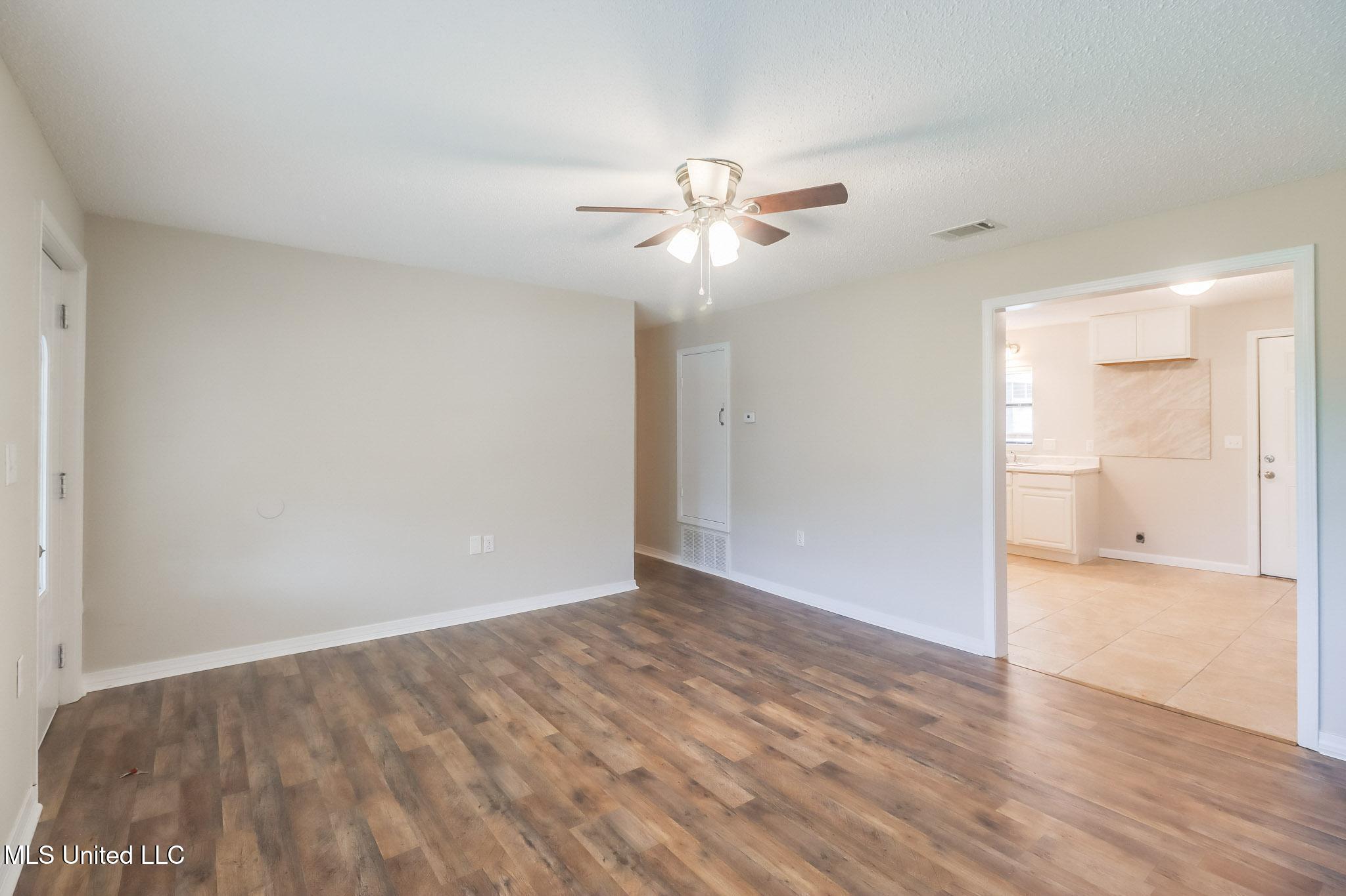 6909 Elder Ferry Road, Moss Point, Mississippi image 4