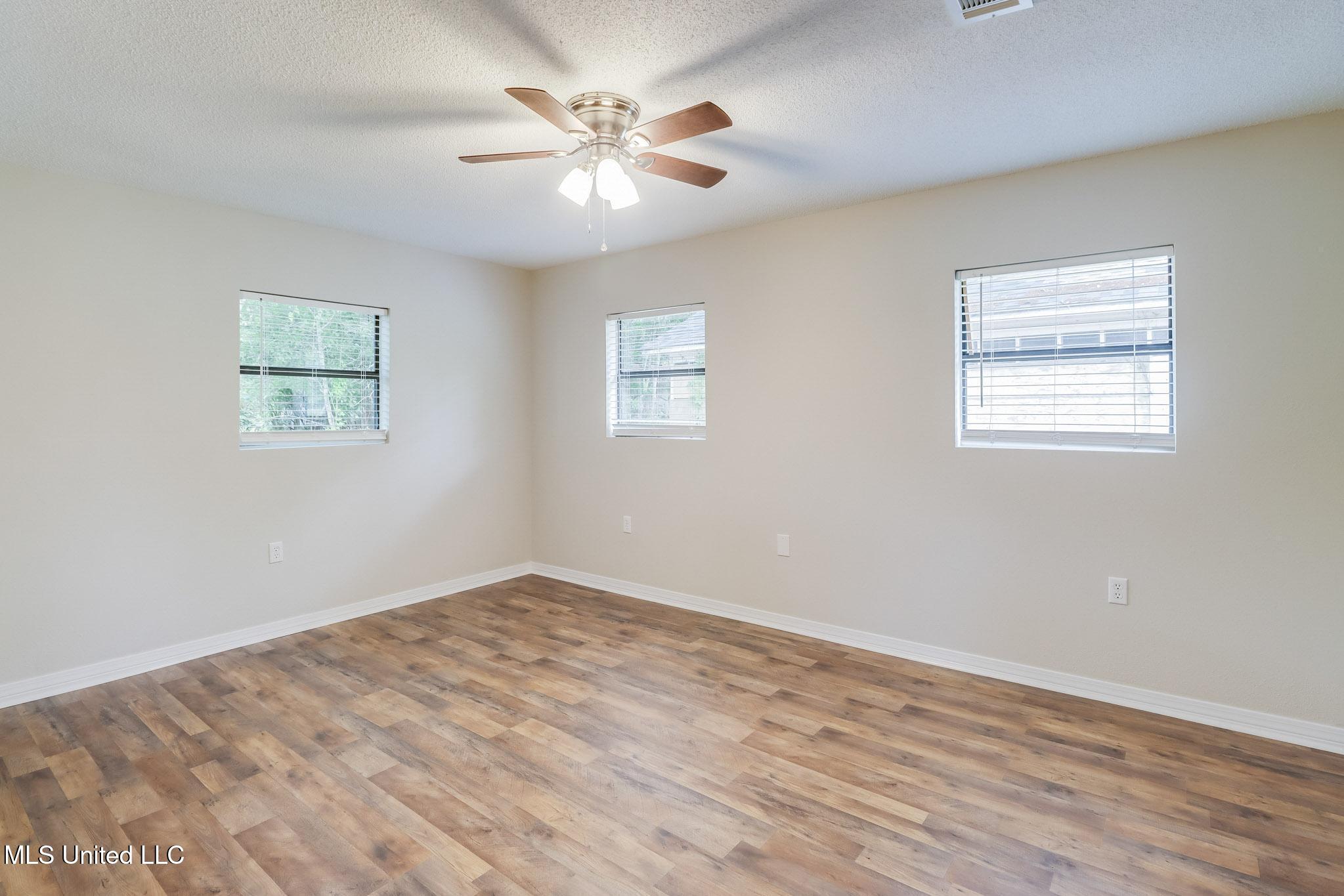 6909 Elder Ferry Road, Moss Point, Mississippi image 13