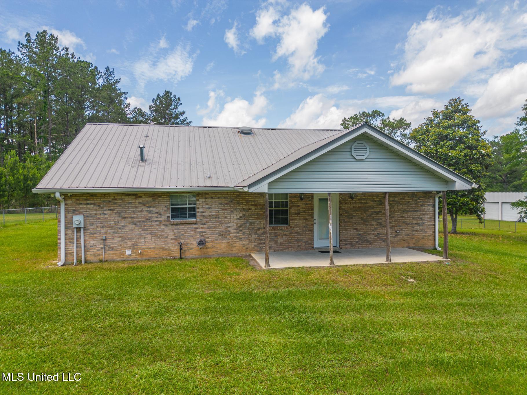 28121 Dusty Lane, Picayune, Mississippi image 2