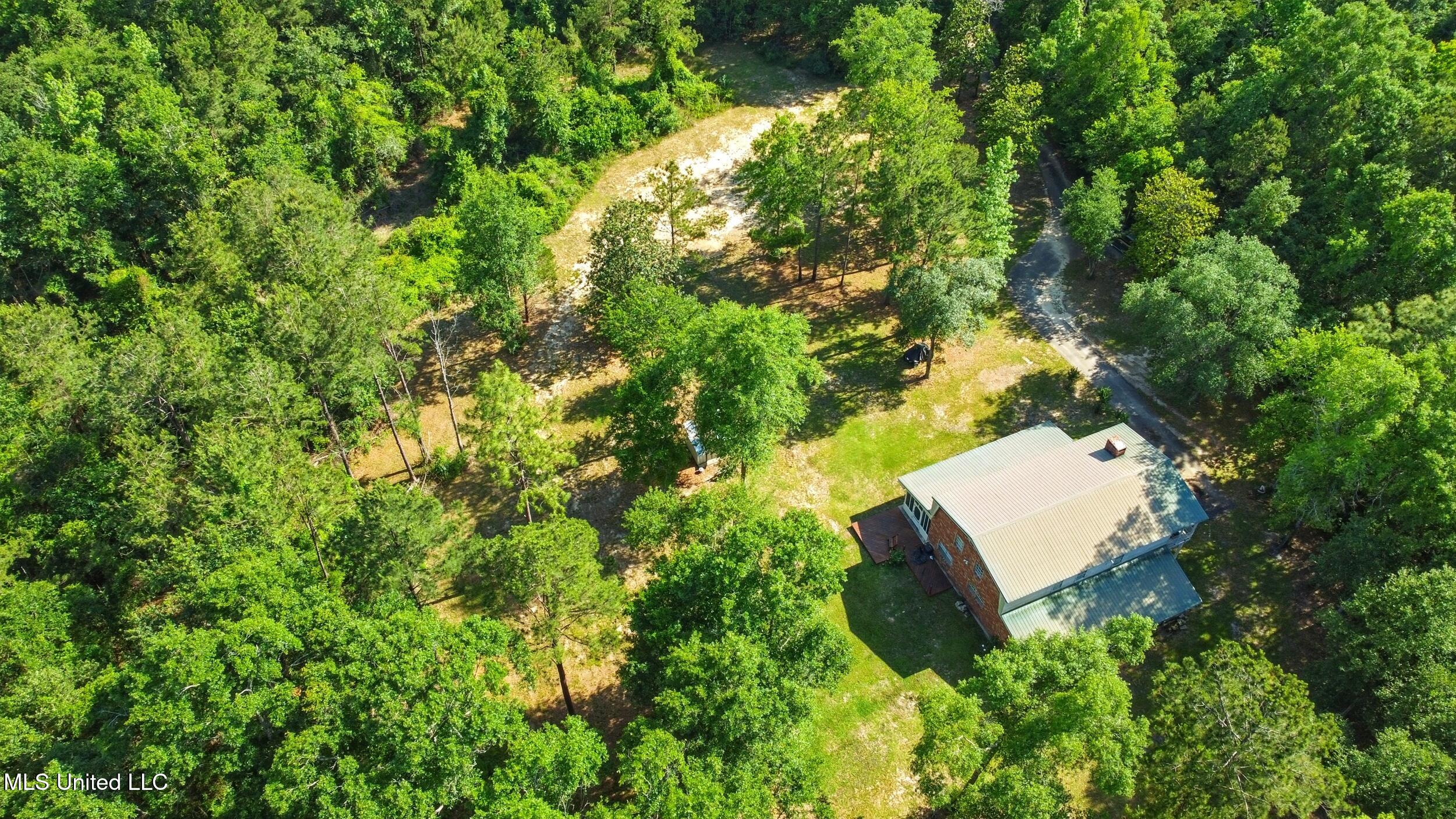 18 Shamrock Lane, Carriere, Mississippi image 9