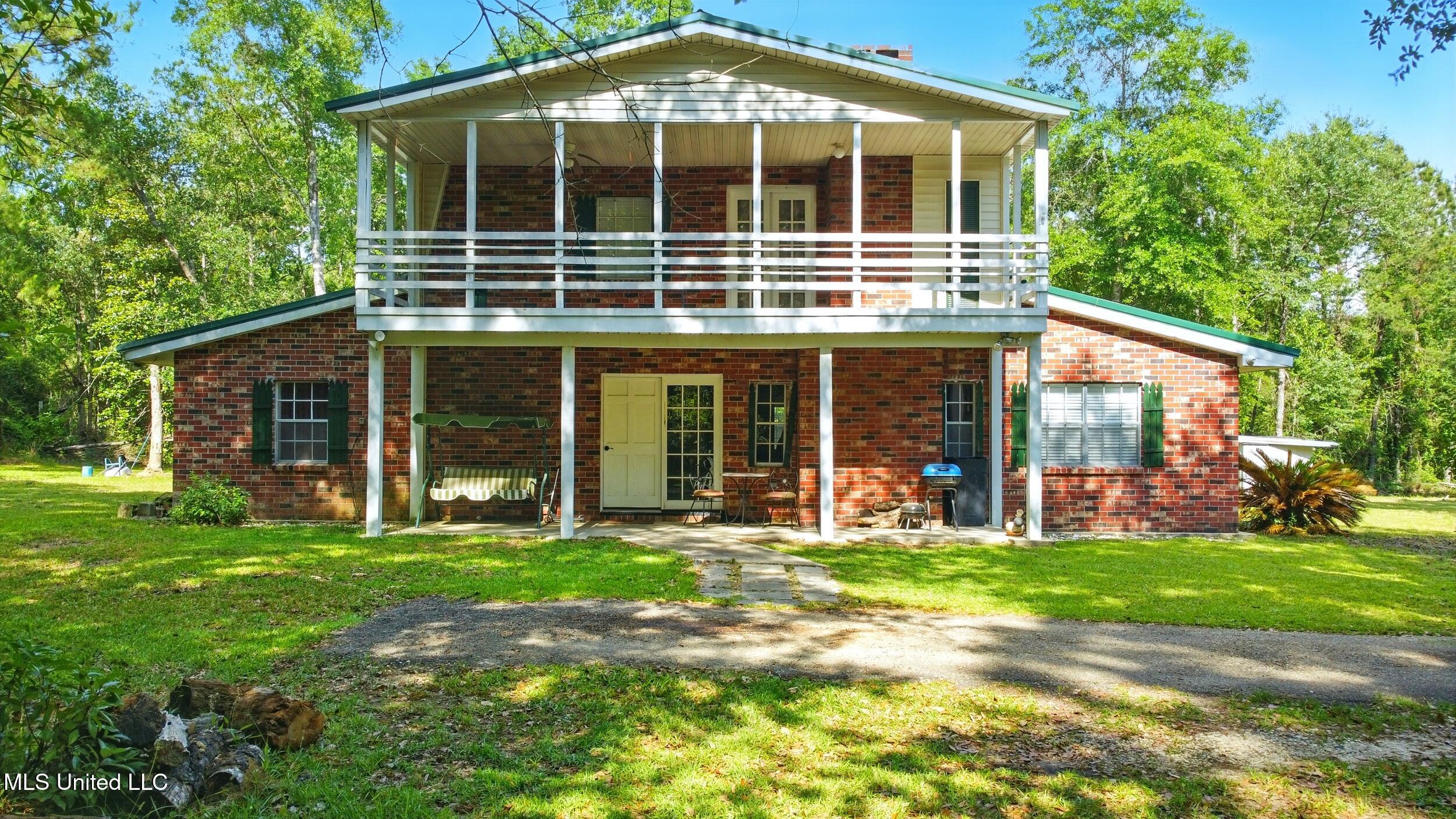 18 Shamrock Lane, Carriere, Mississippi image 1