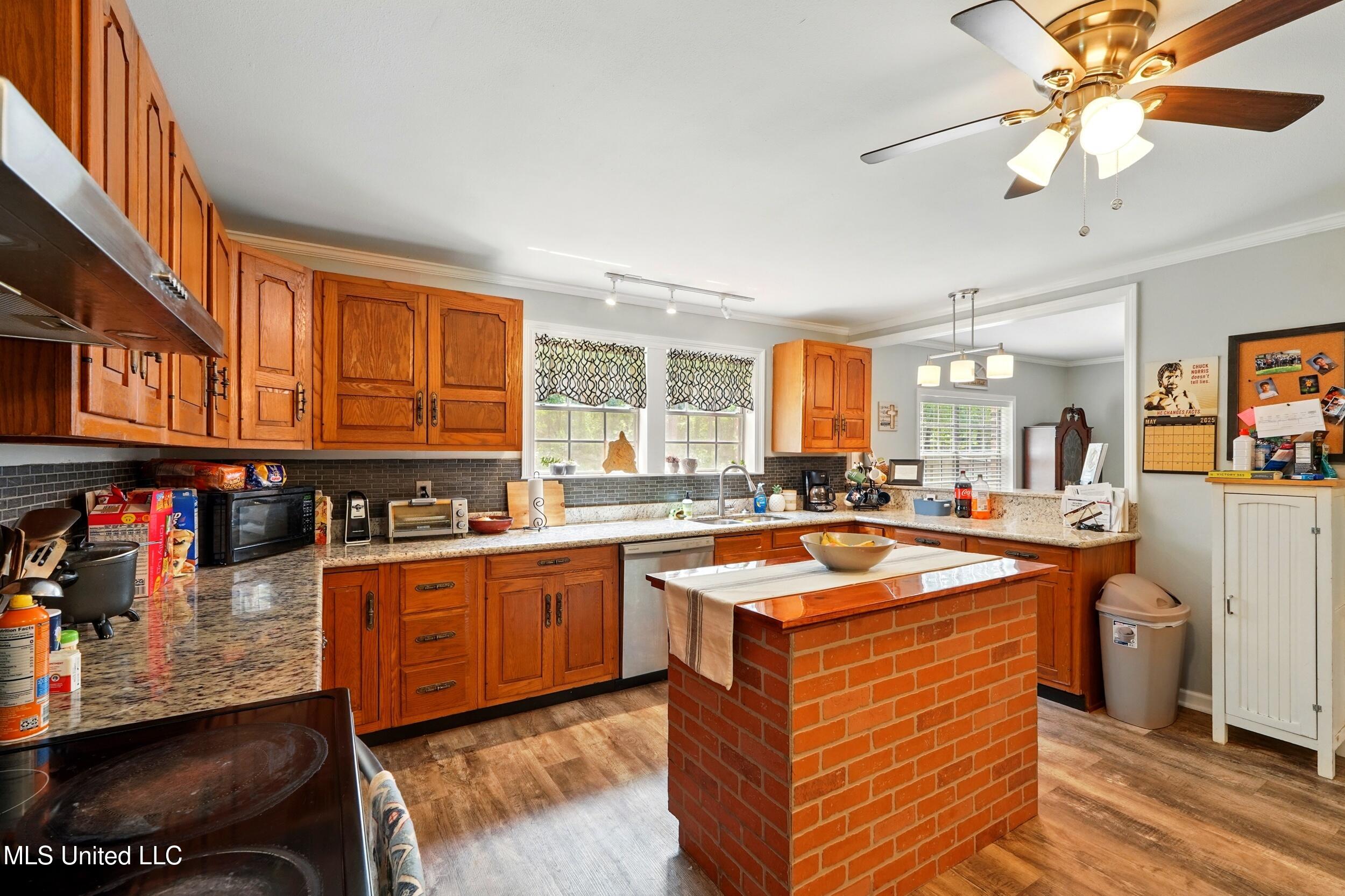 18 Shamrock Lane, Carriere, Mississippi image 31