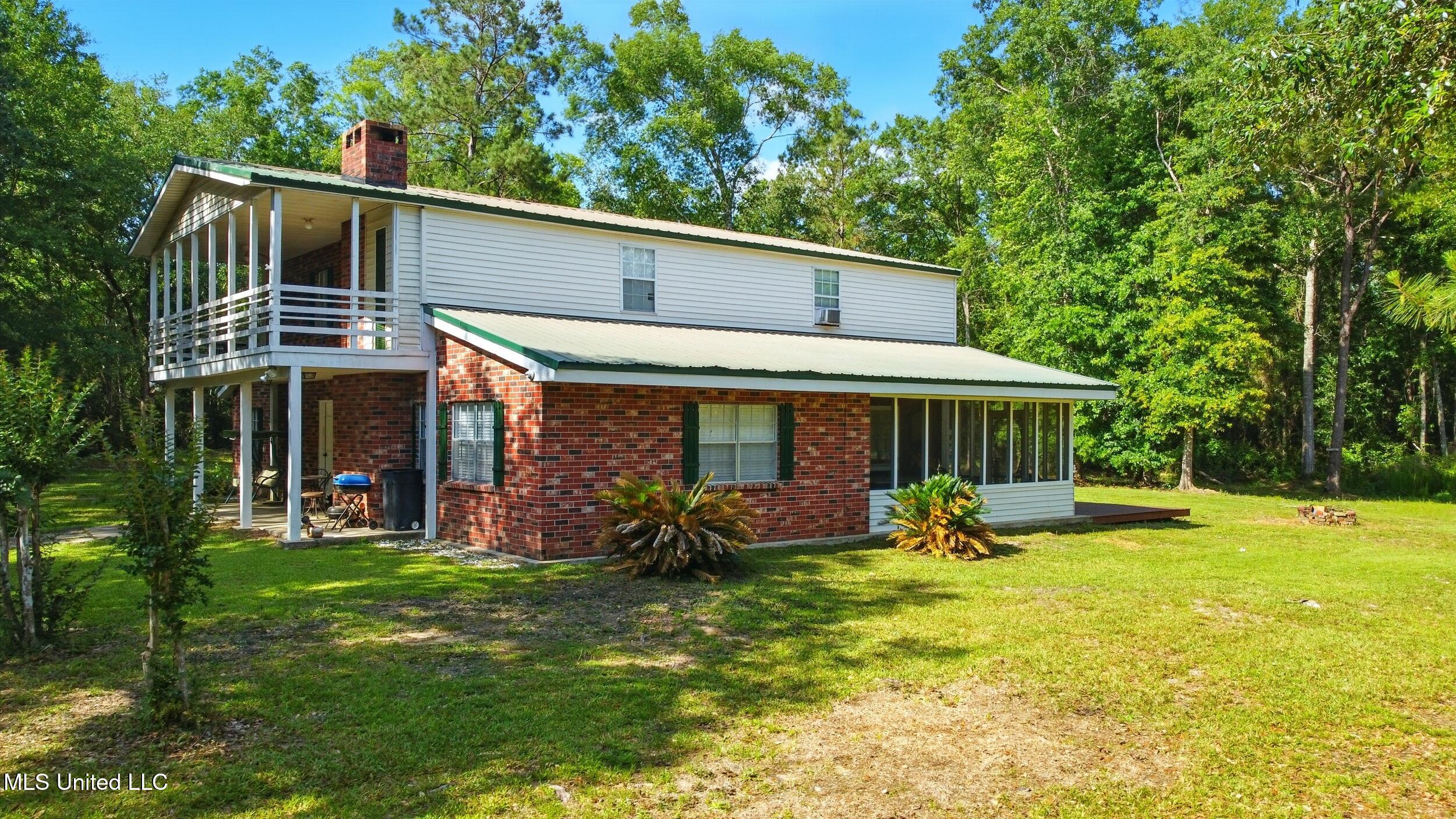18 Shamrock Lane, Carriere, Mississippi image 3