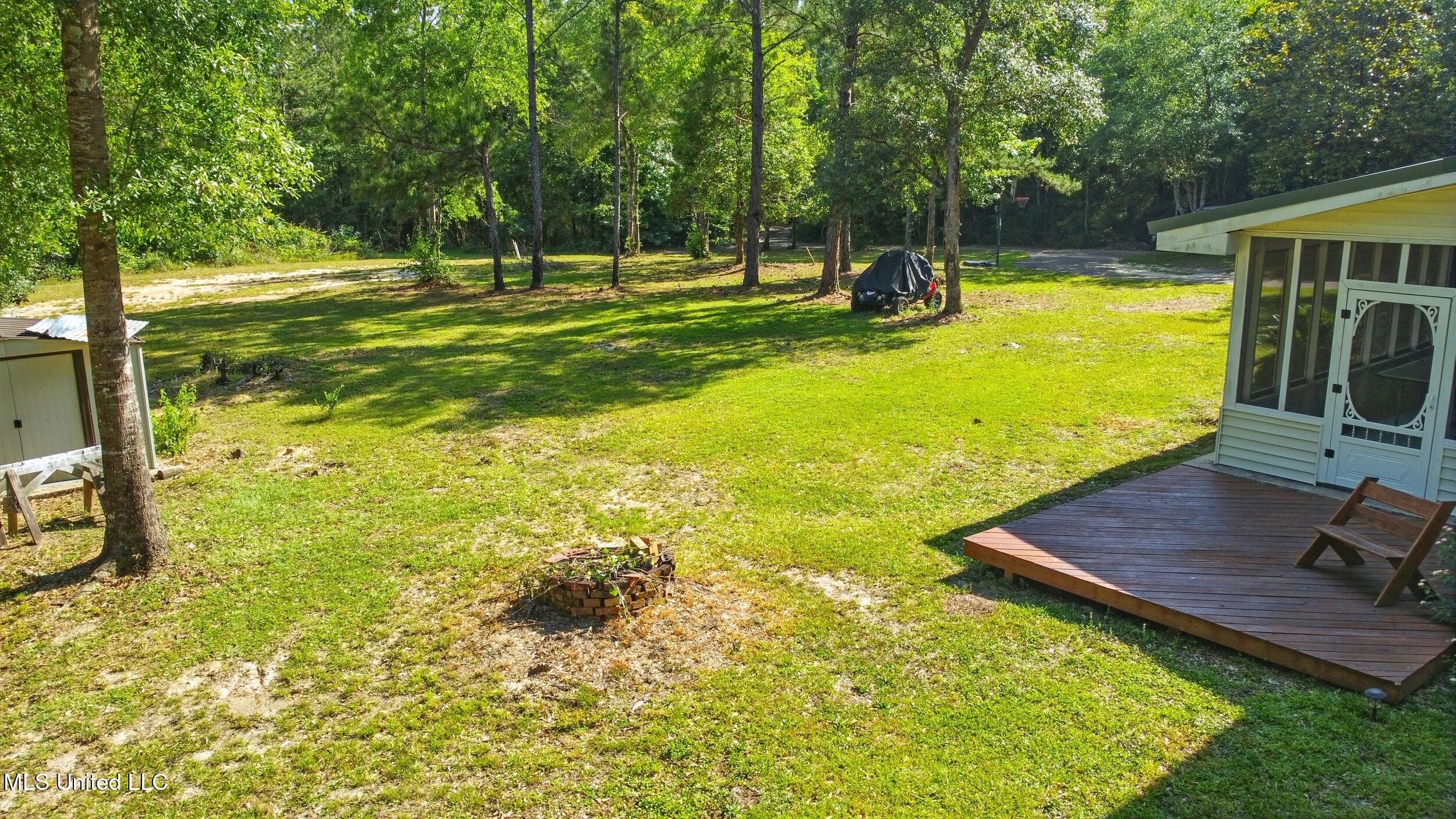18 Shamrock Lane, Carriere, Mississippi image 13