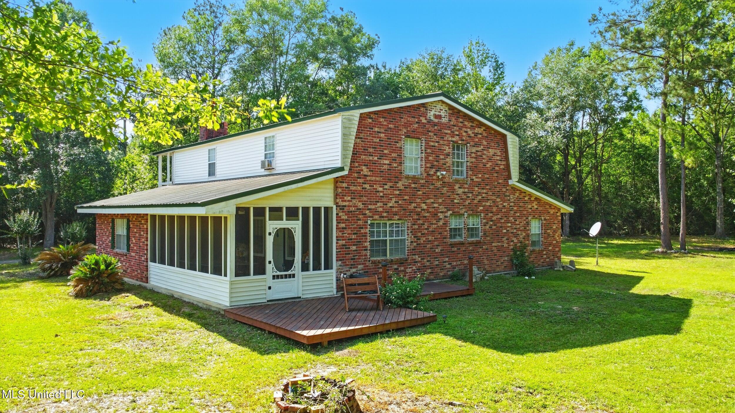 18 Shamrock Lane, Carriere, Mississippi image 4