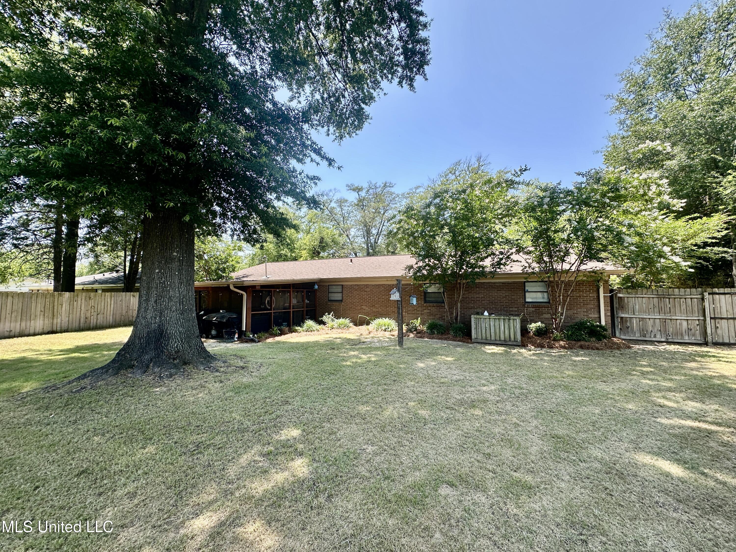 1352 Memorial Drive, Cleveland, Mississippi image 18