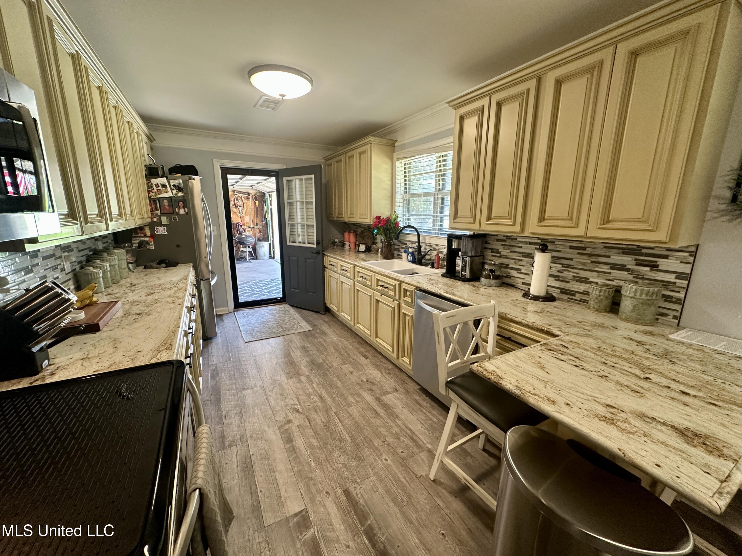 1352 Memorial Drive, Cleveland, Mississippi image 7
