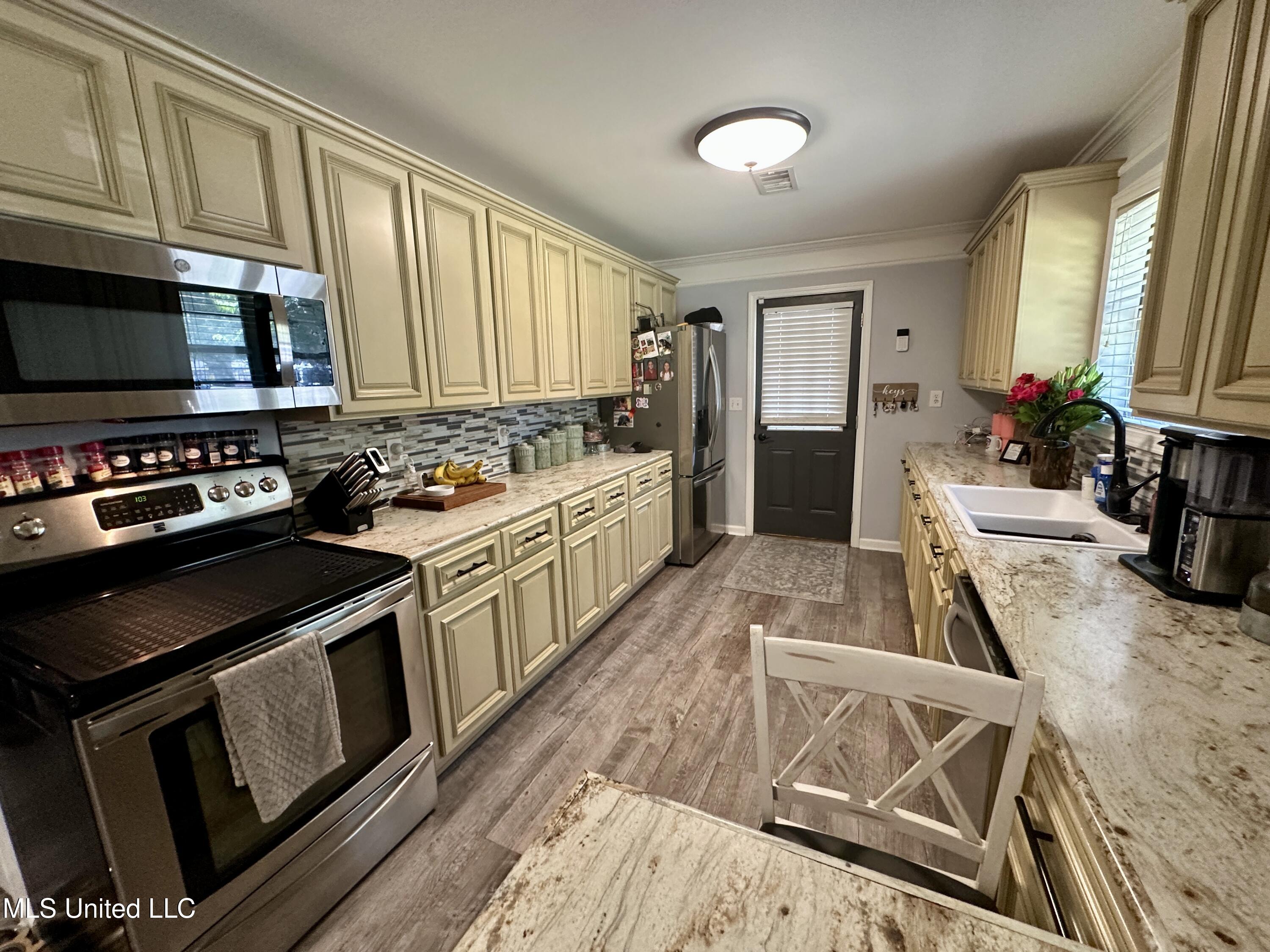1352 Memorial Drive, Cleveland, Mississippi image 6