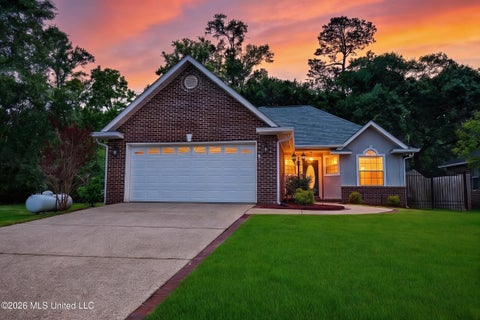 Homes For Sale - 11607 Creekside Cove<br/> Gulfport, MS 39503