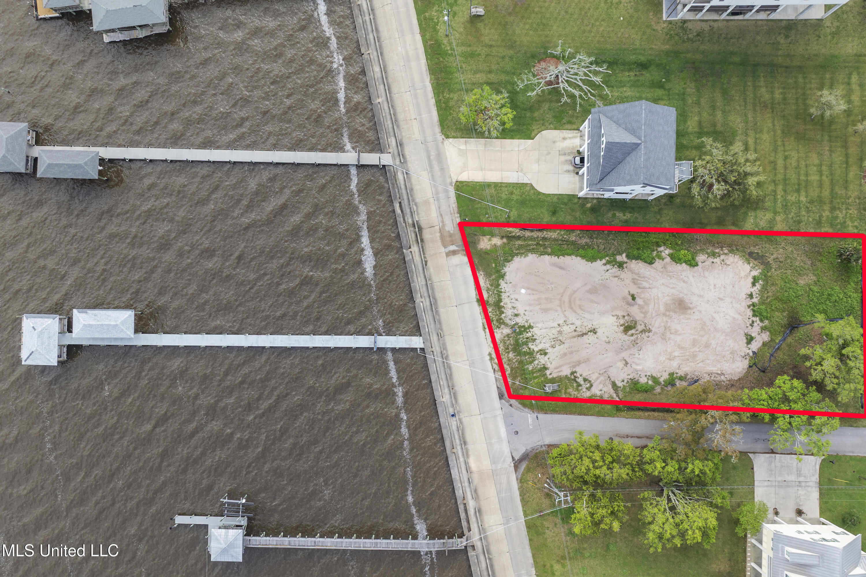 1492 N Beach Boulevard, Bay Saint Louis, Mississippi image 3