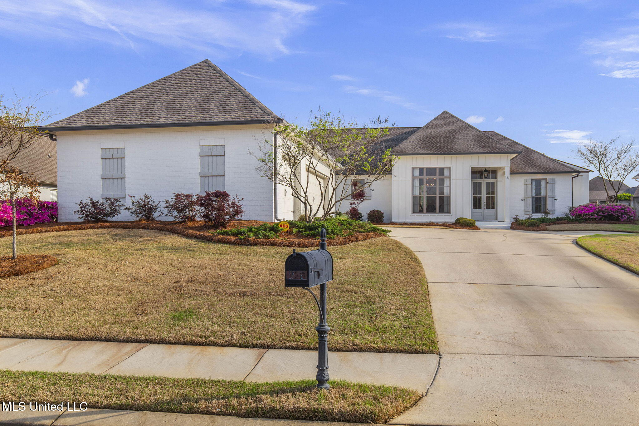 129 Camden Trail, Madison, Mississippi image 1