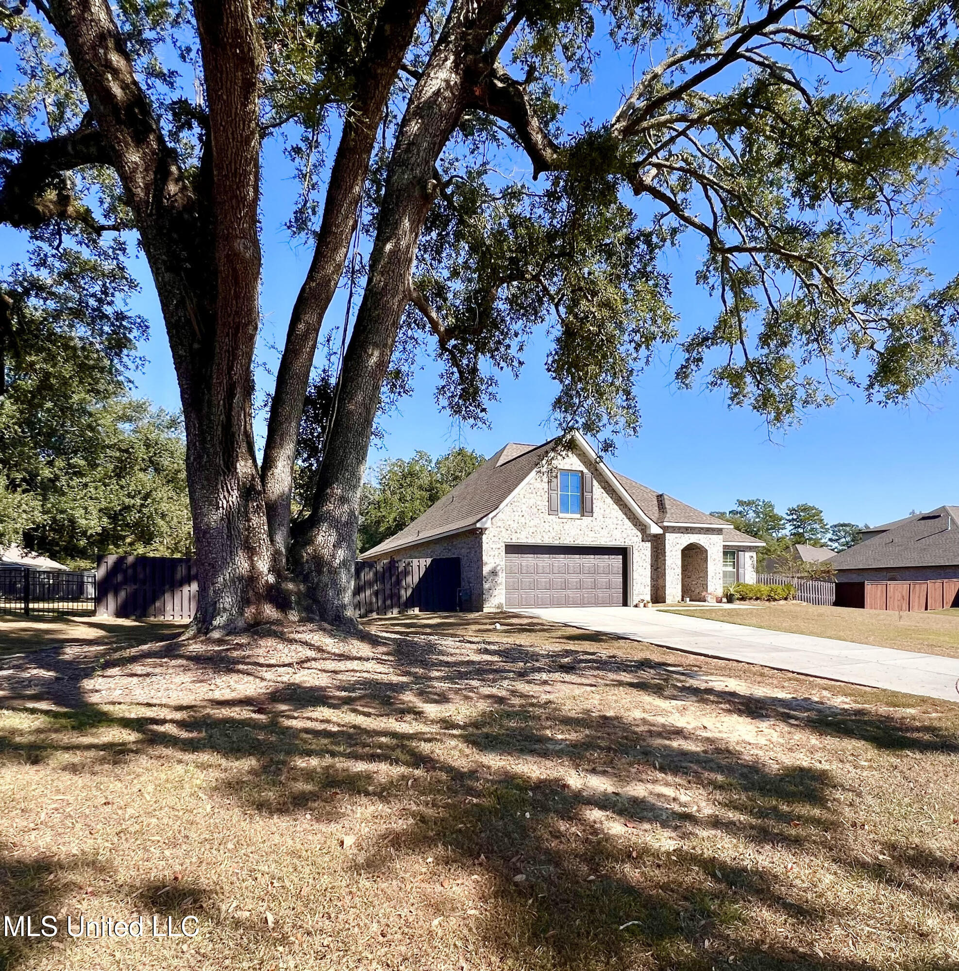 12092 Grand Oaks Drive, Gulfport, Mississippi image 2